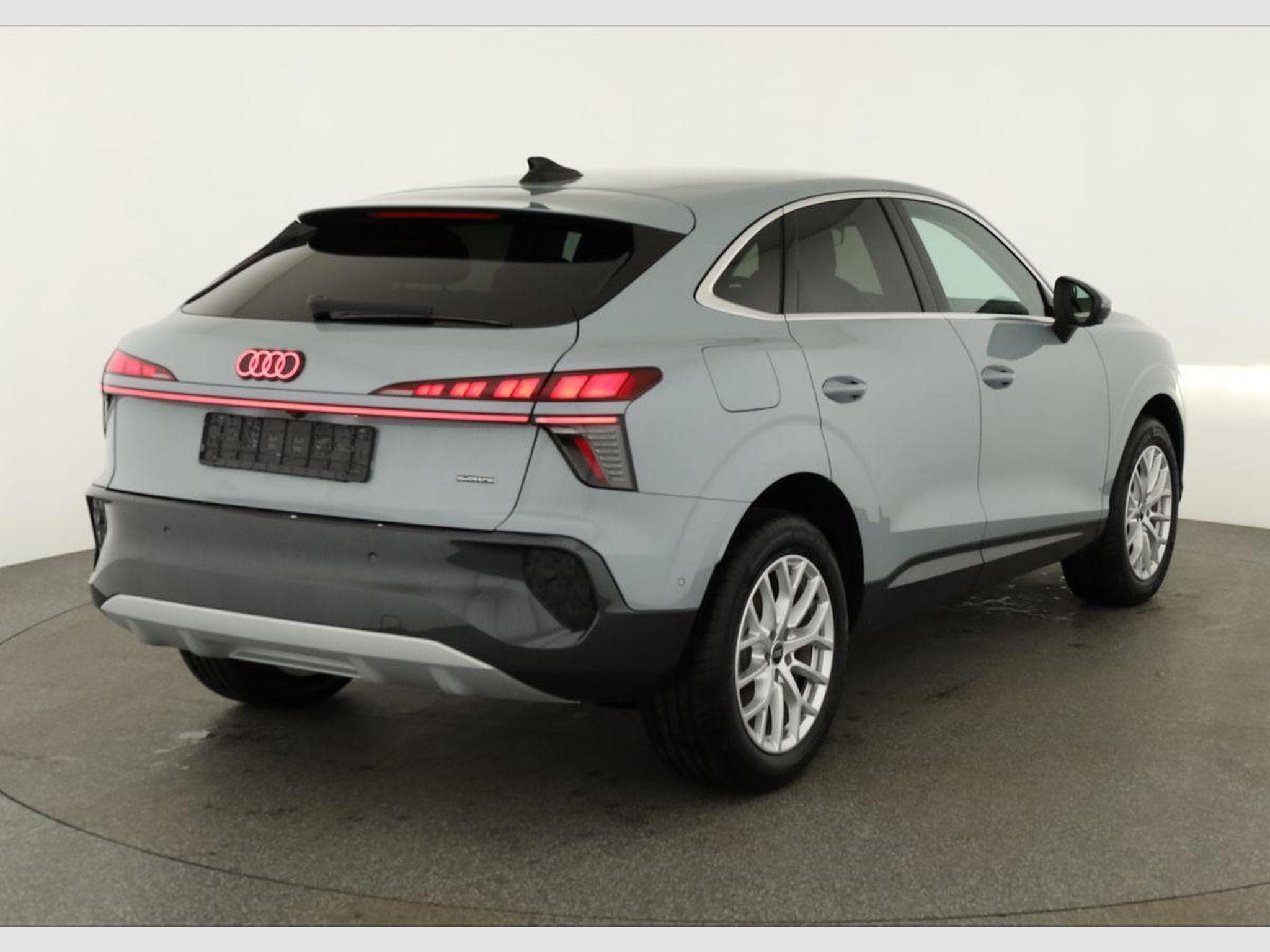 Audi Q3 Sportback TFSI quattro 150 kW (2026) - Photo 2