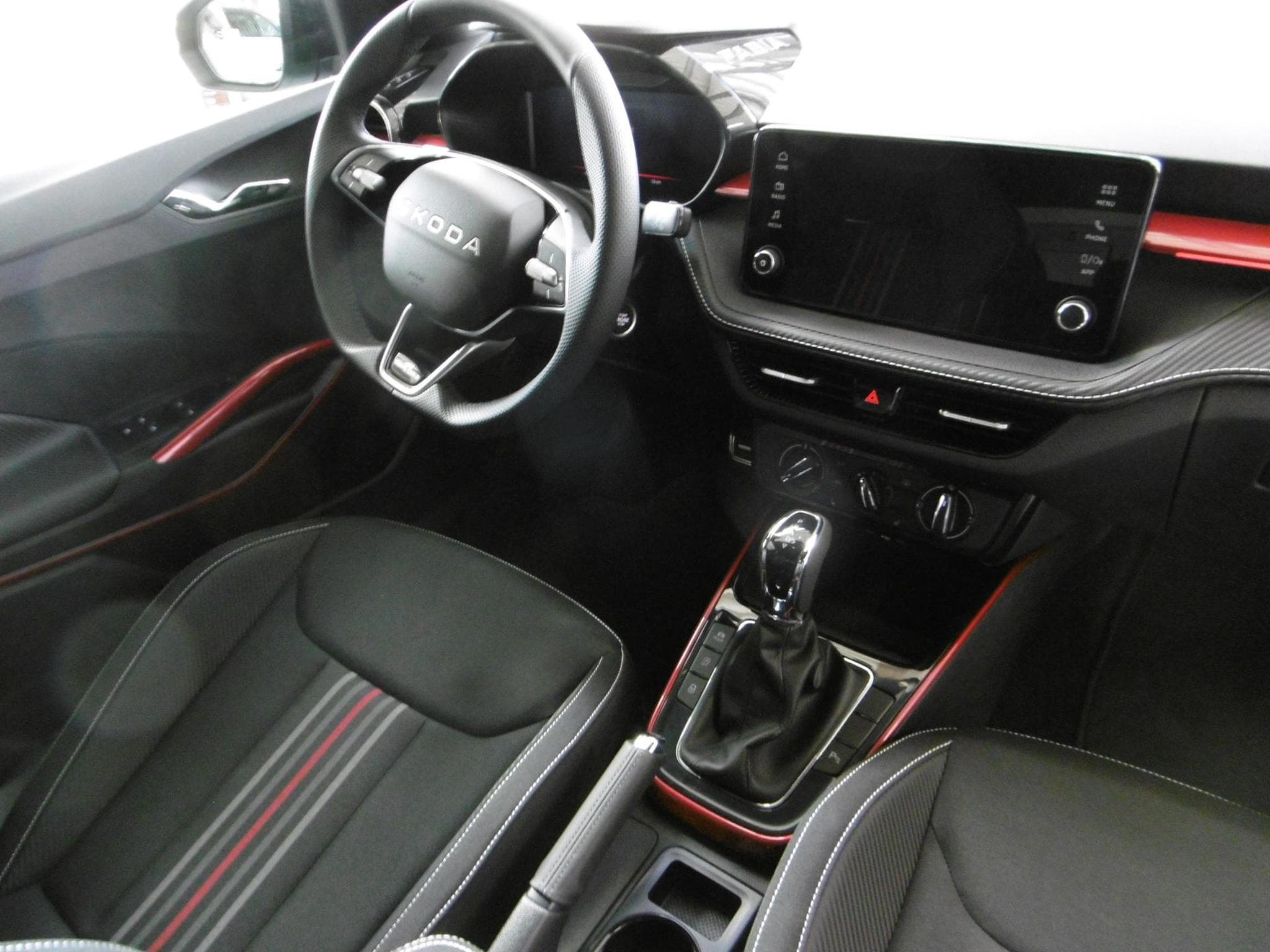 Skoda Fabia Monte Carlo 1.0 (2026) - Photo 10