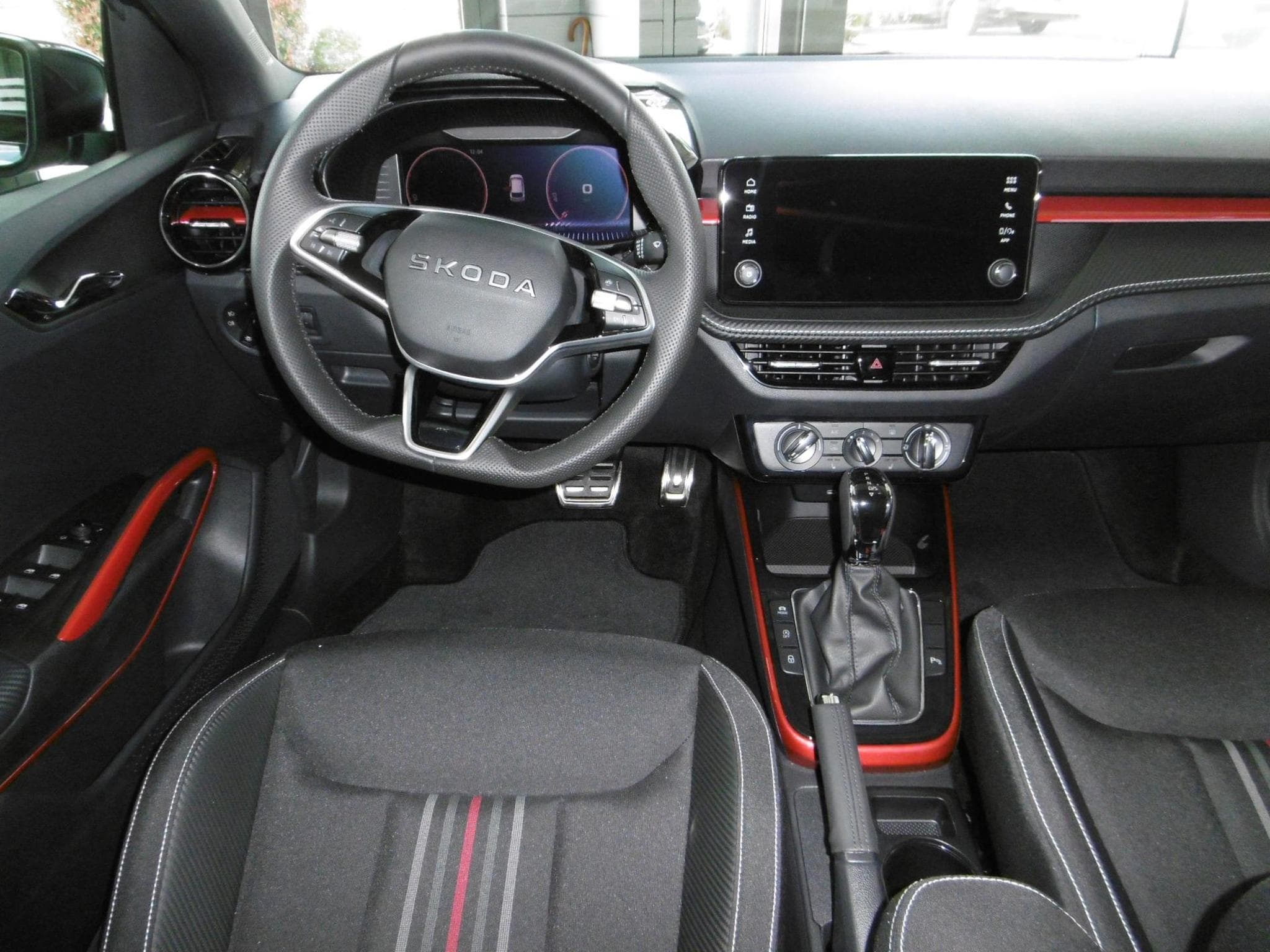 Skoda Fabia Monte Carlo 1.0 (2026) - Photo 4