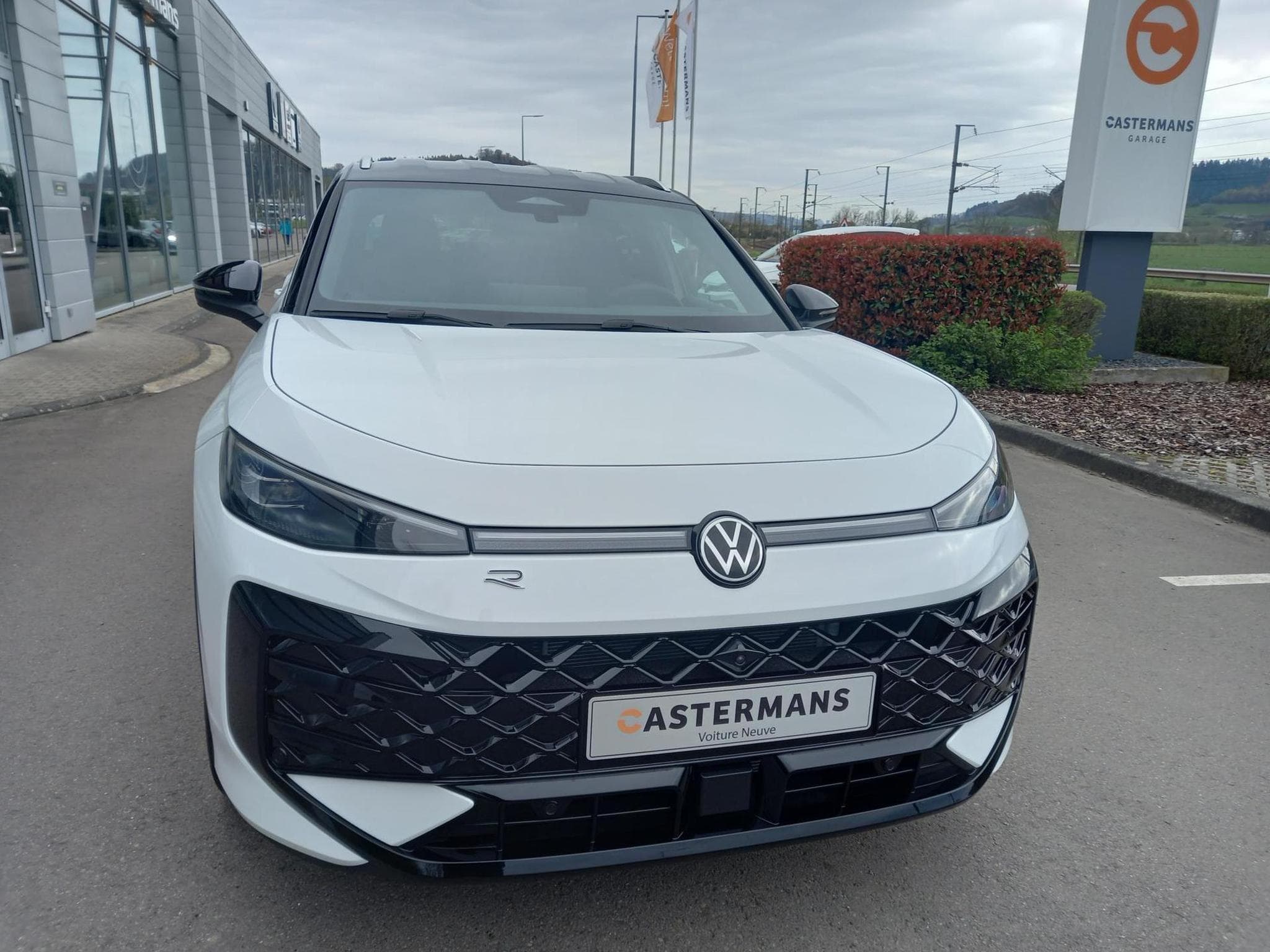 VW T-Roc R-Line 1.5 eTSI (2026) - Foto 12