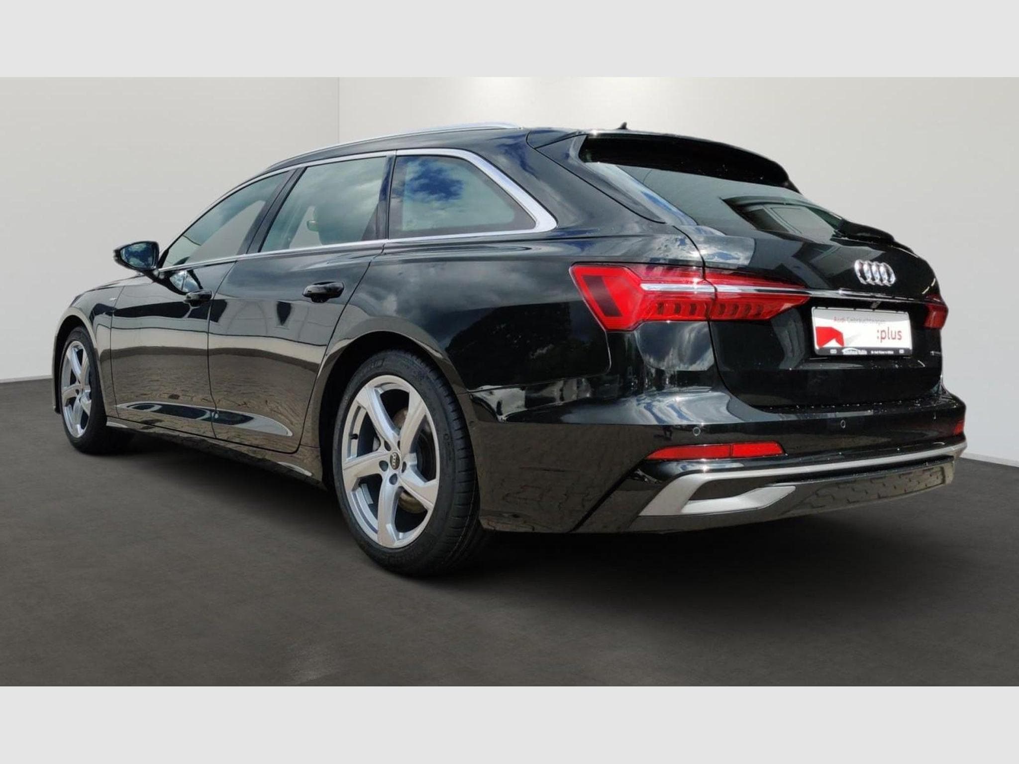 Audi A6 Avant S-line 50 (2024) - Photo 4