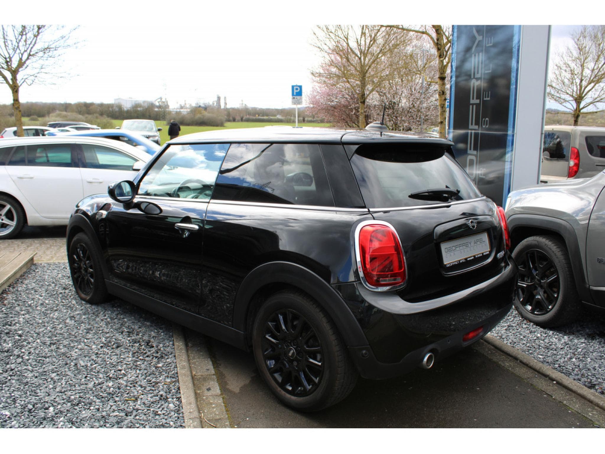 Mini Cooper 1. HAND CUIR BI-XENON NAVI PANO (2020) - Photo 3