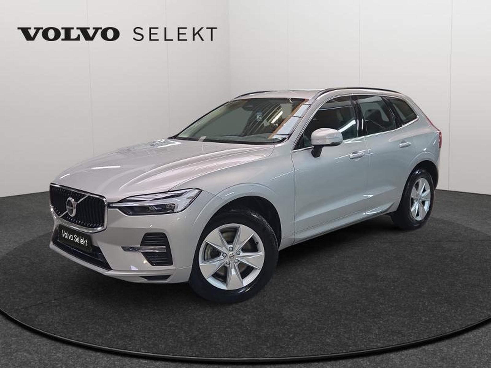 Volvo XC60 B4 Core /  Essence (2023) - Photo 1