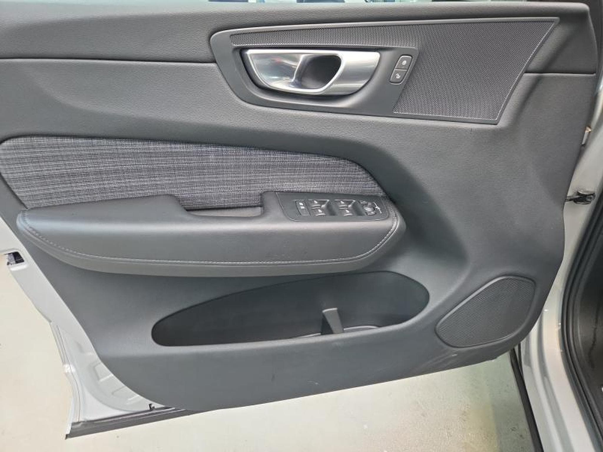 Volvo XC60 B4 Core /  Essence (2023) - Photo 20