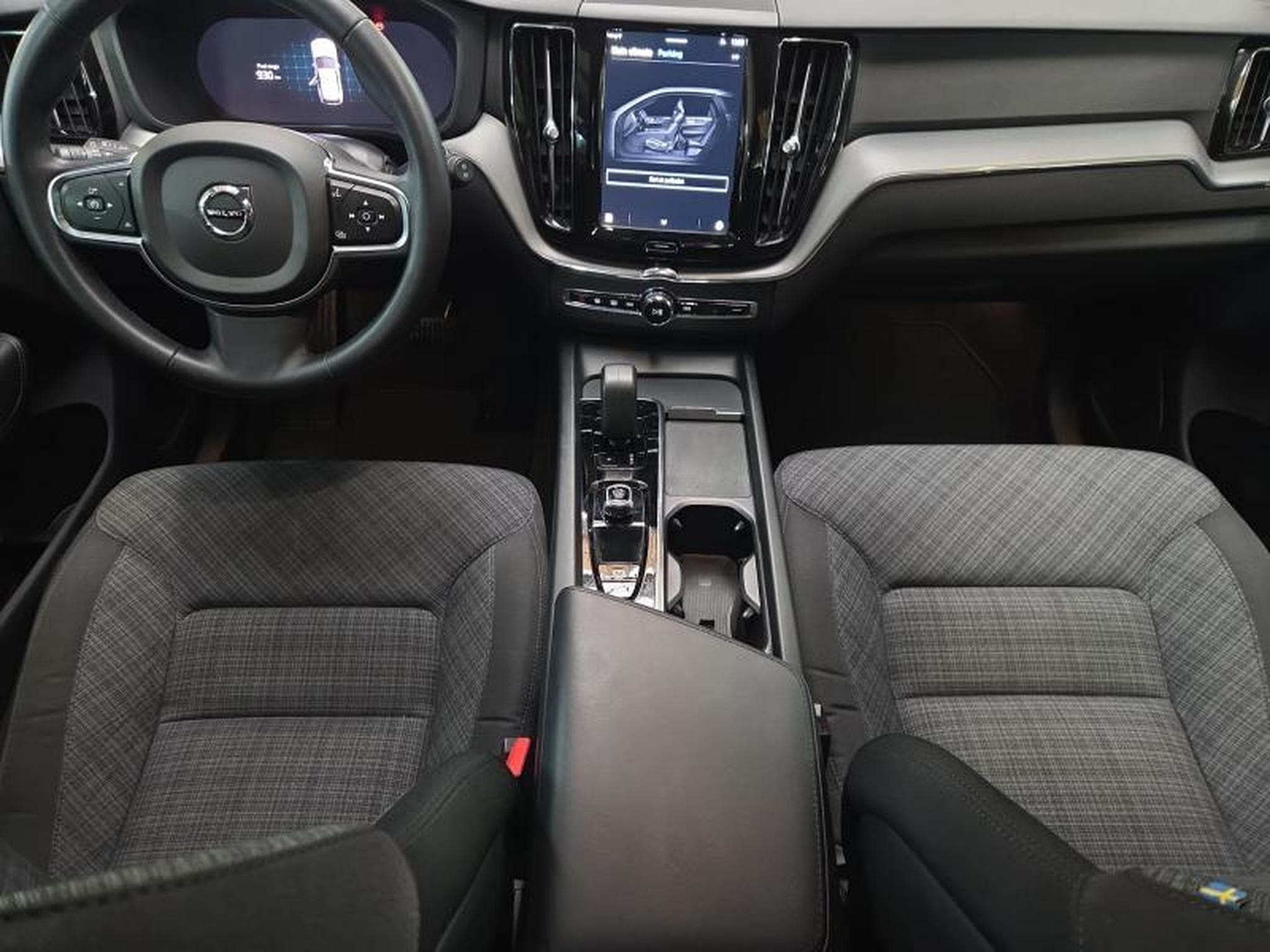 Volvo XC60 B4 Core /  Essence (2023) - Photo 3