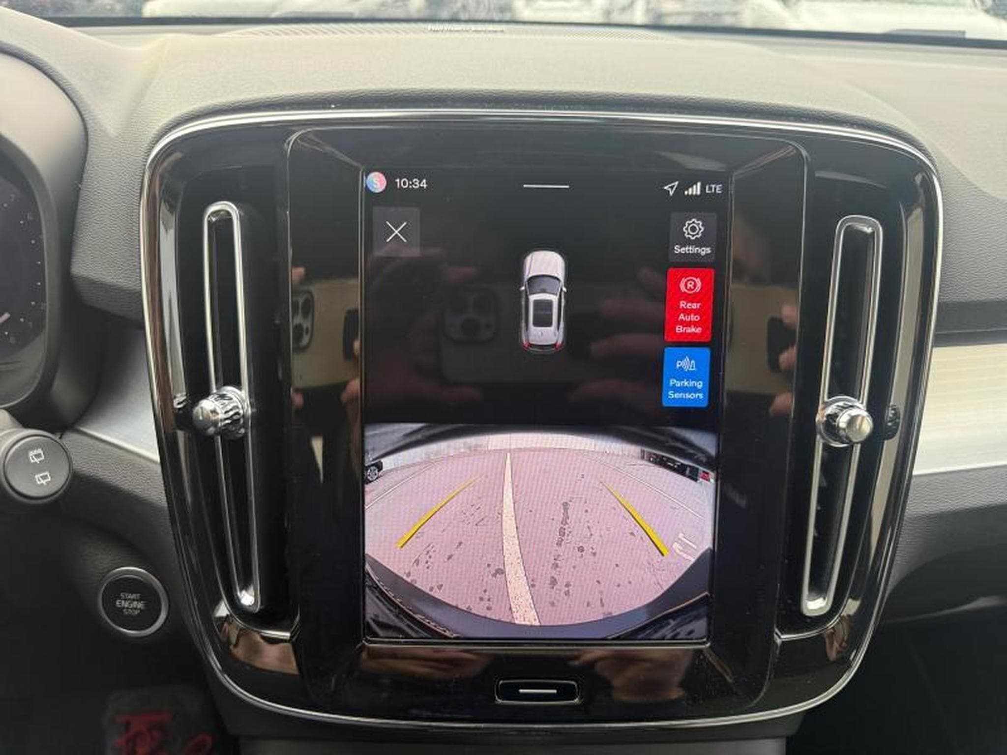 Volvo XC40 B3 Plus Dark / Essence (2025) - Photo 17