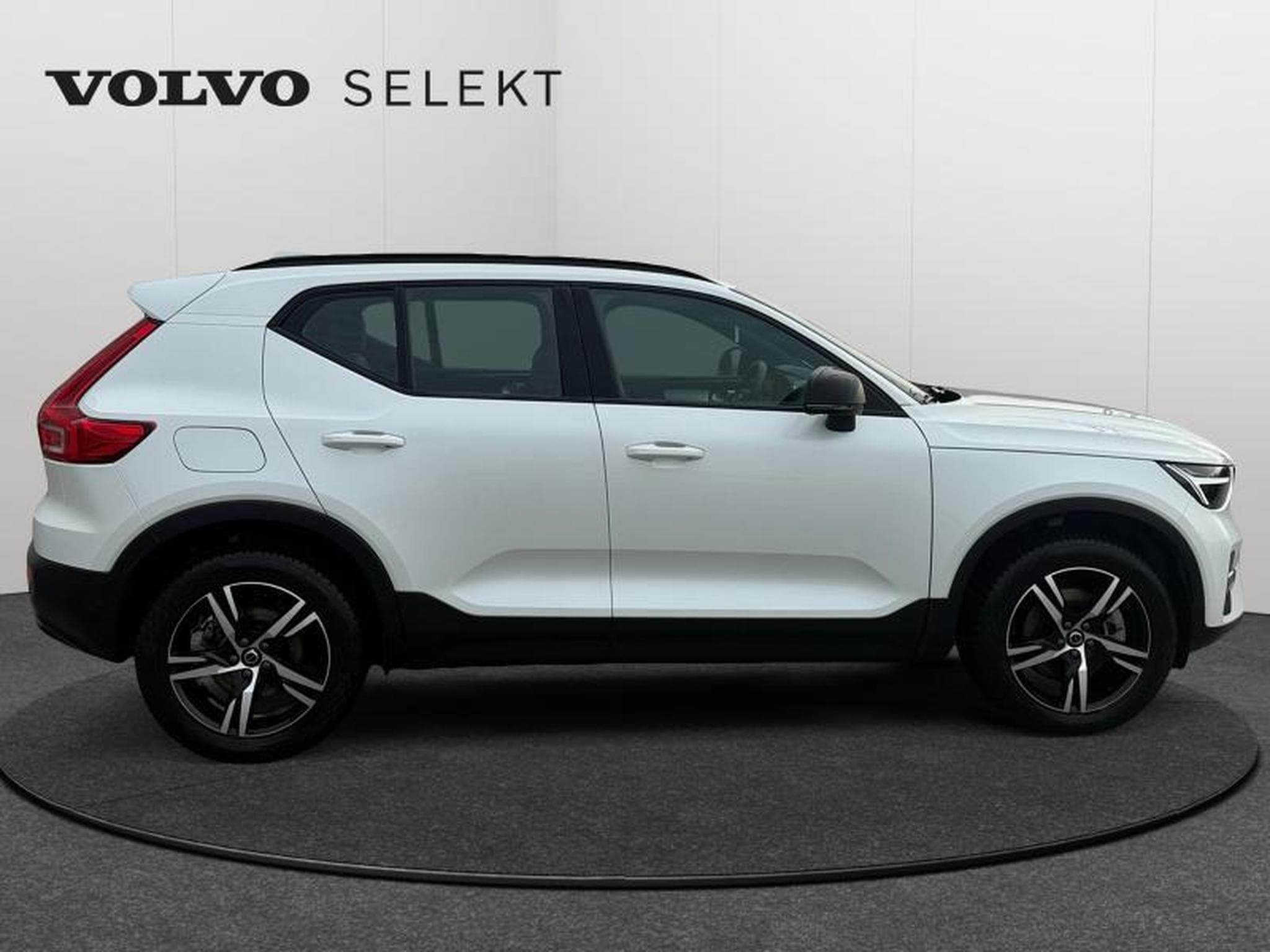 Volvo XC40 B3 Plus Dark / Essence (2025) - Photo 7