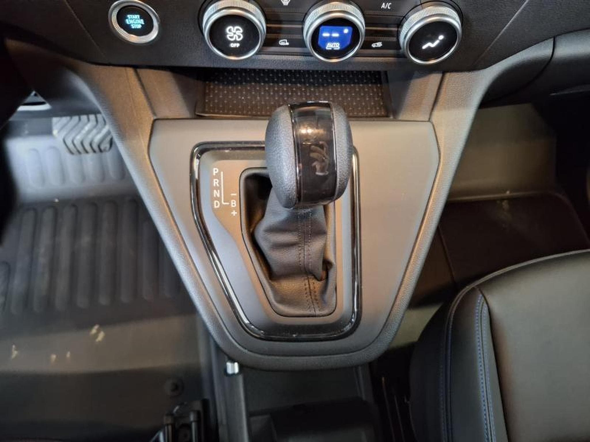 Nissan Townstar VAN EV N-Connecta L1H1 (2025) - Foto 17