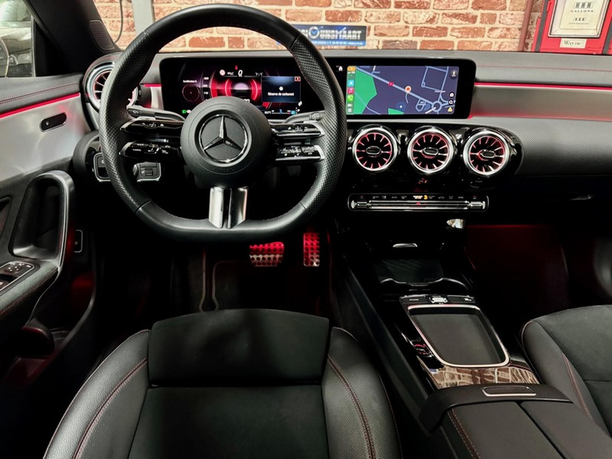 Mercedes CLA 200 CLA 200d Limousine 2.0 150cv AMG-LINE (2023) - Photo 4