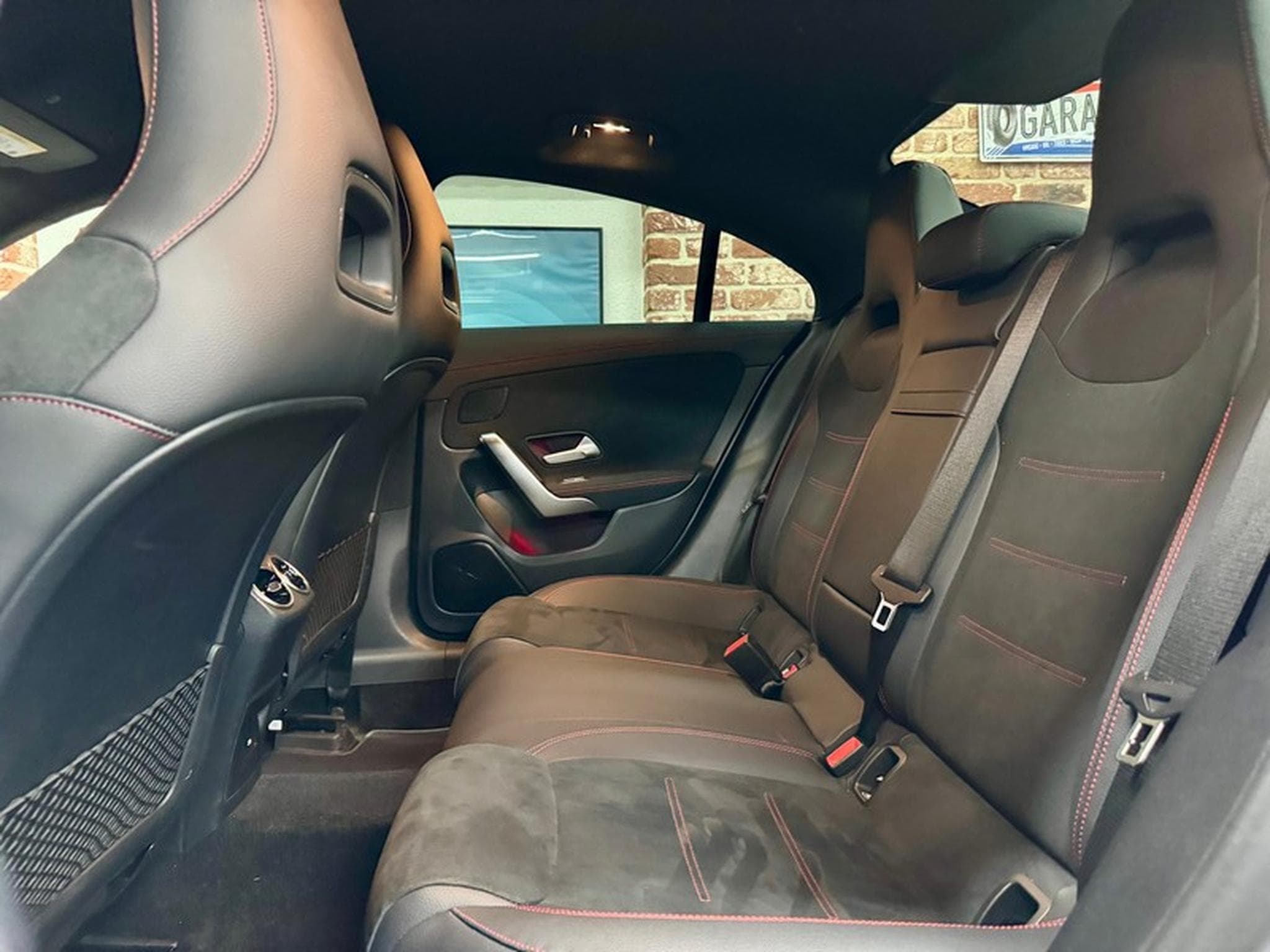 Mercedes CLA 200 CLA 200d Limousine 2.0 150cv AMG-LINE (2023) - Photo 6