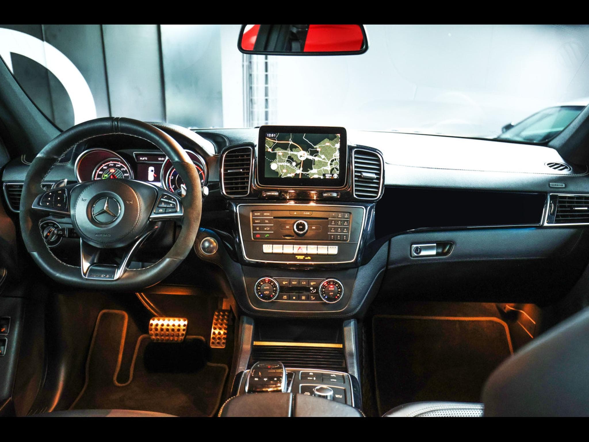 Mercedes GLS 63 AMG V8 5.5 4MATIC 7 PLACES - DIAMOND WHITE METALLIC DESIGNO (2018) - Photo 11