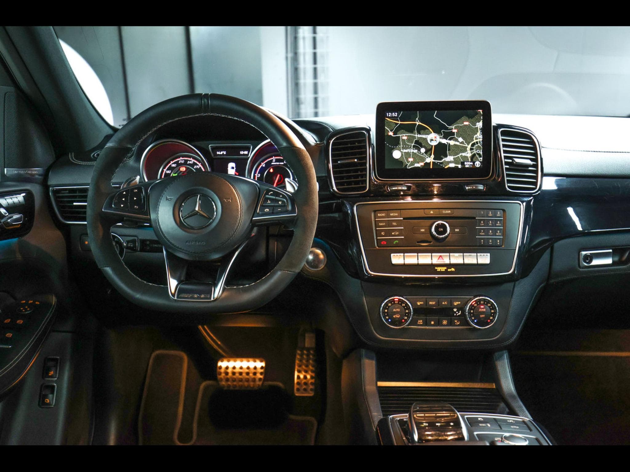 Mercedes GLS 63 AMG V8 5.5 4MATIC 7 PLACES - DIAMOND WHITE METALLIC DESIGNO (2018) - Photo 13