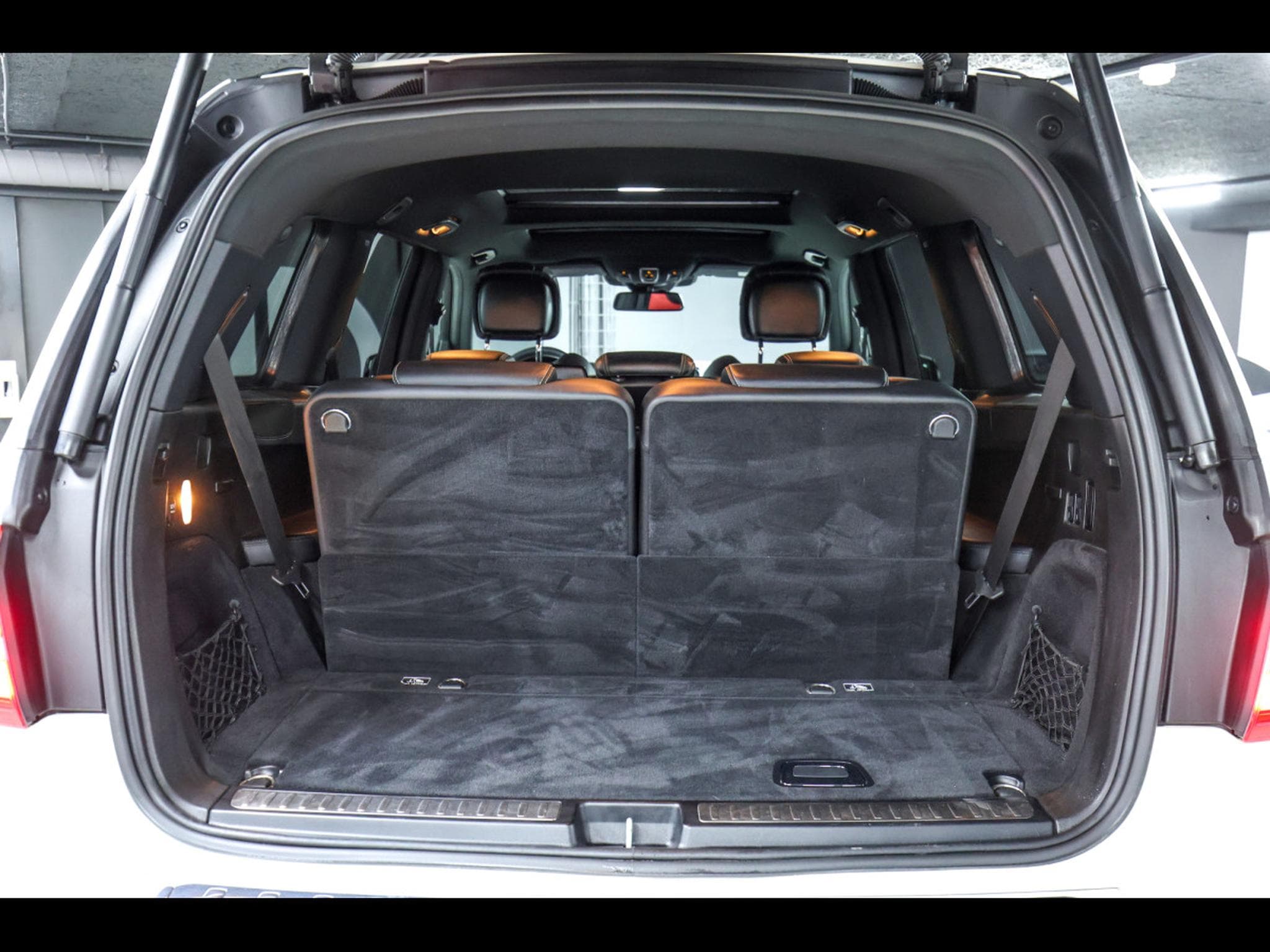 Mercedes GLS 63 AMG V8 5.5 4MATIC 7 PLACES - DIAMOND WHITE METALLIC DESIGNO (2018) - Photo 15