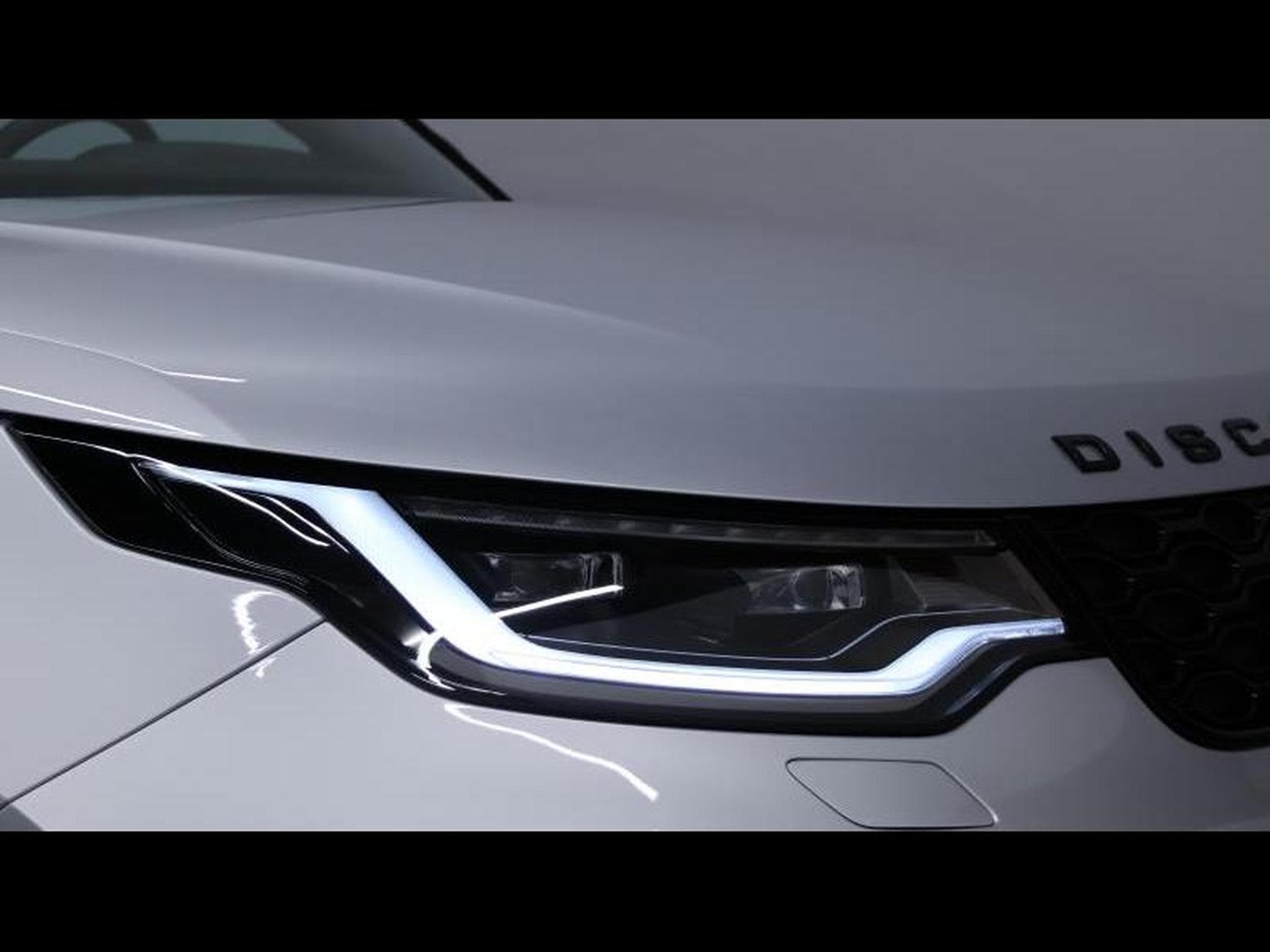 Land-Rover Discovery D250 R-Dynamc SE 7 Places (2024) - Photo 10