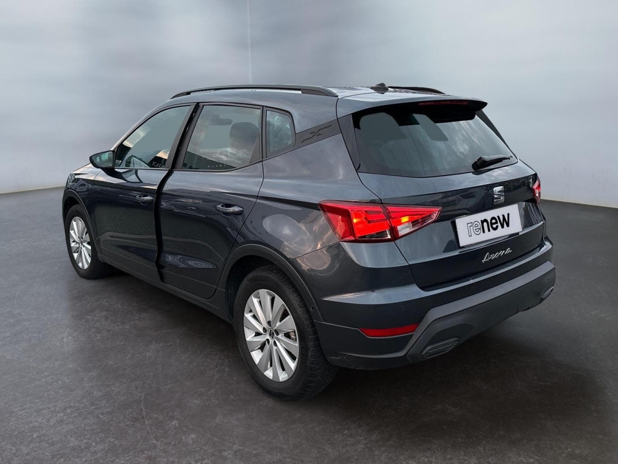 Seat Arona 1.0 TSI MOVE! DSG (2023) - Foto 4