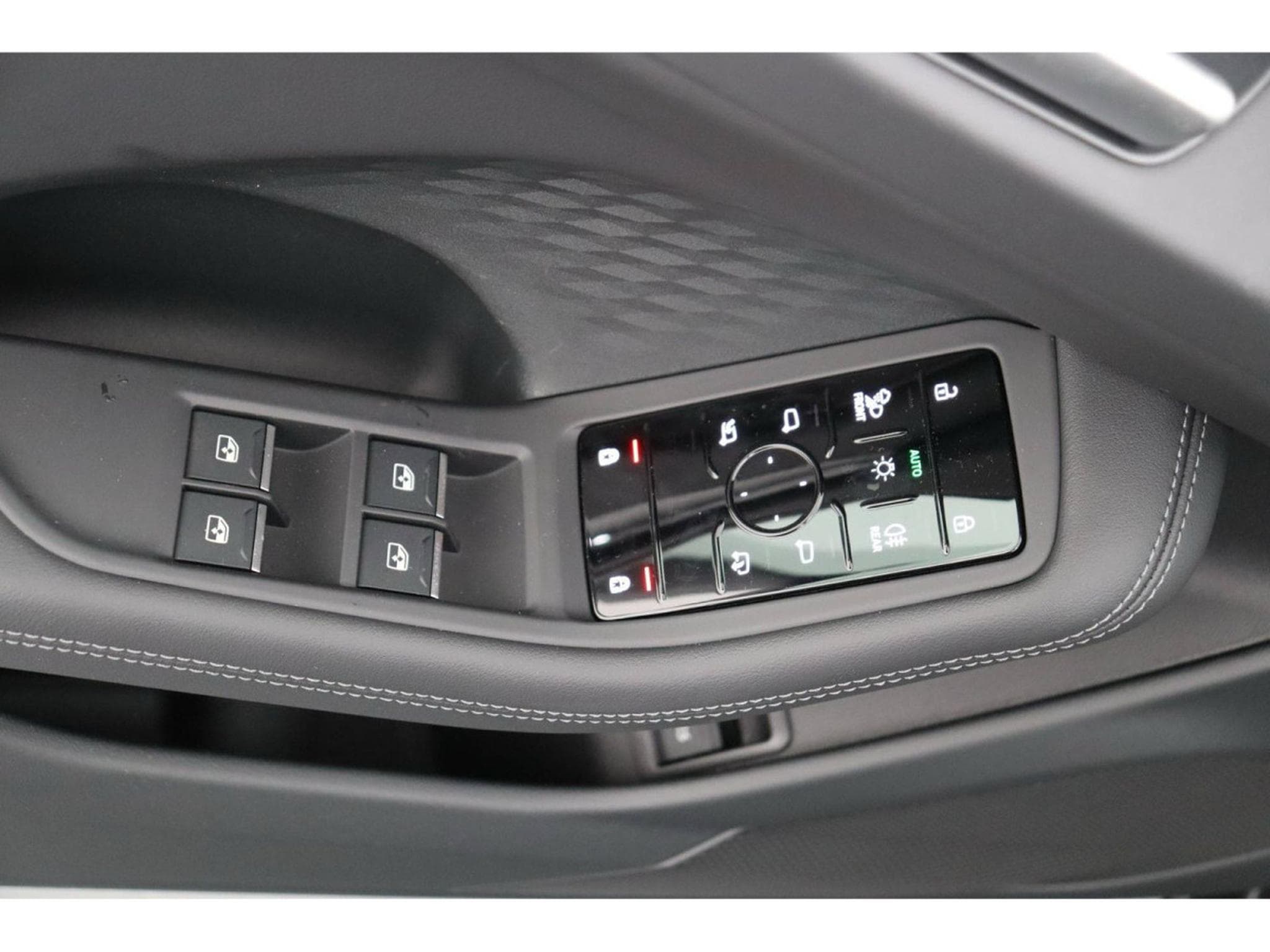 Audi A6 Audi A6 Avant TDI 204 S tronic 7 S line/19”/Leder/ (2025) - Photo 13