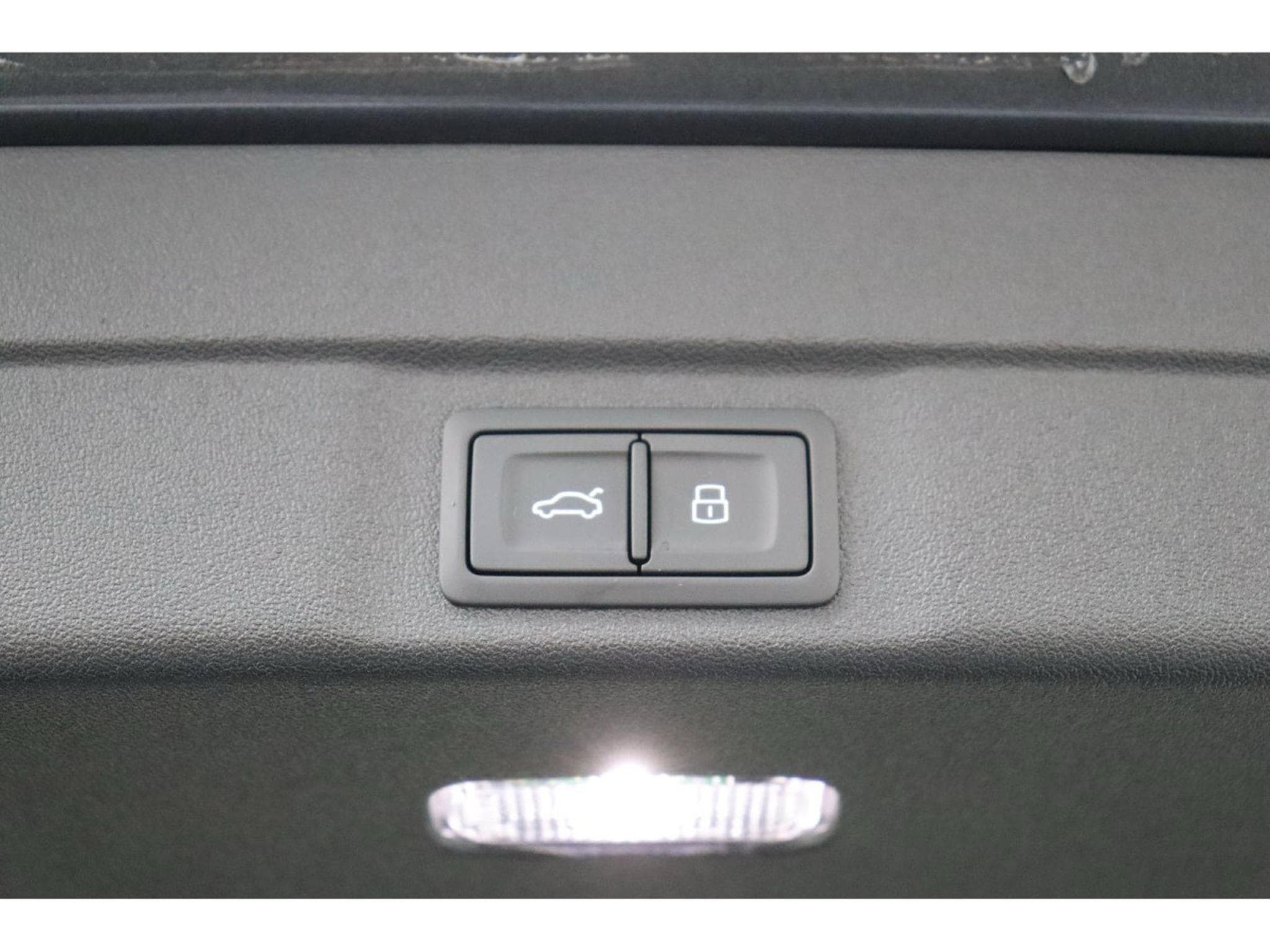 Audi A6 Audi A6 Avant TDI 204 S tronic 7 S line/19”/Leder/ (2025) - Photo 15