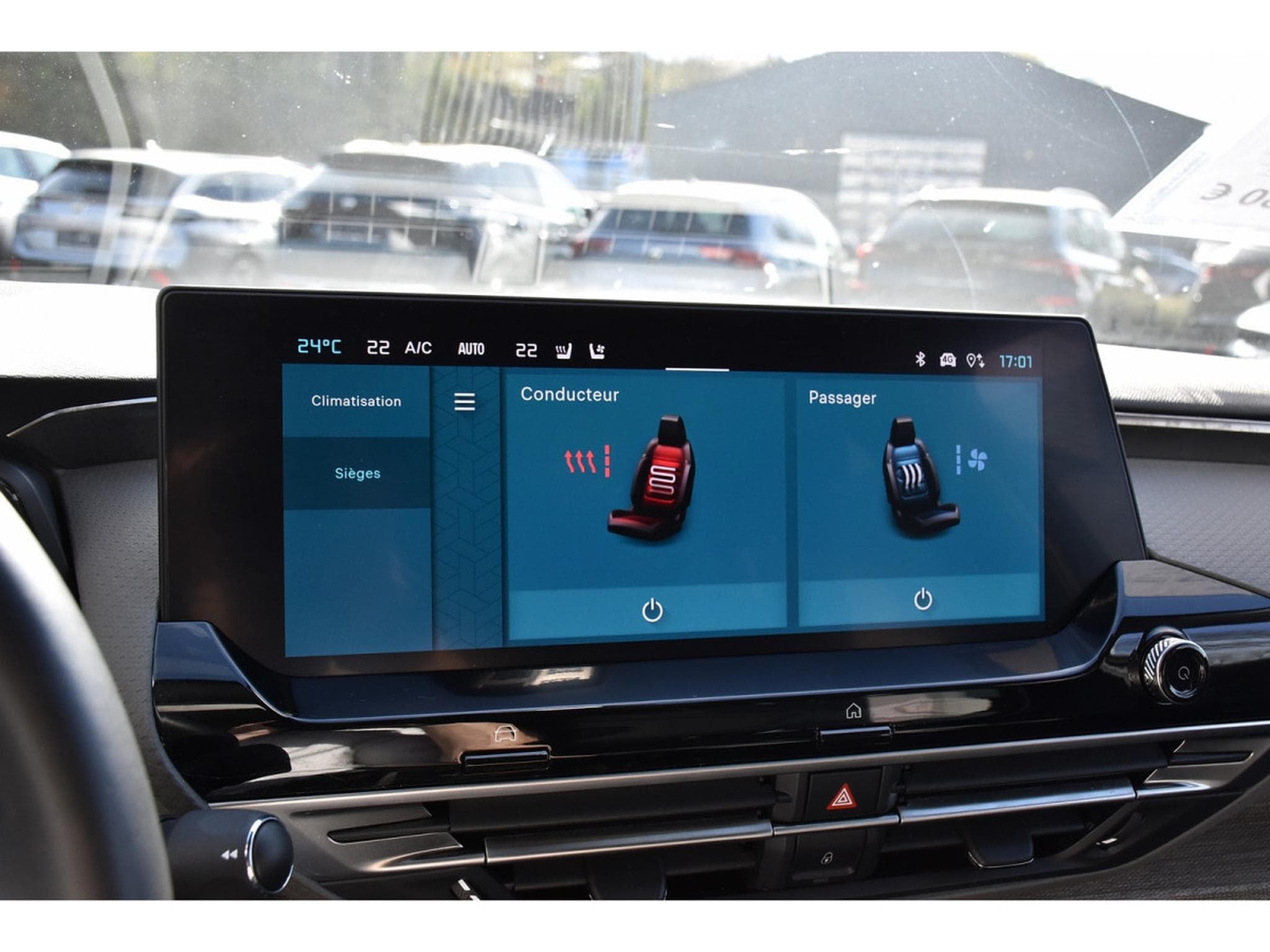 Citroën C5 X 1.2 PureTech PLUS EAT8 CUIR MEMO VENT ACC HUD LANE 1° MAIN (2024) - Photo 14