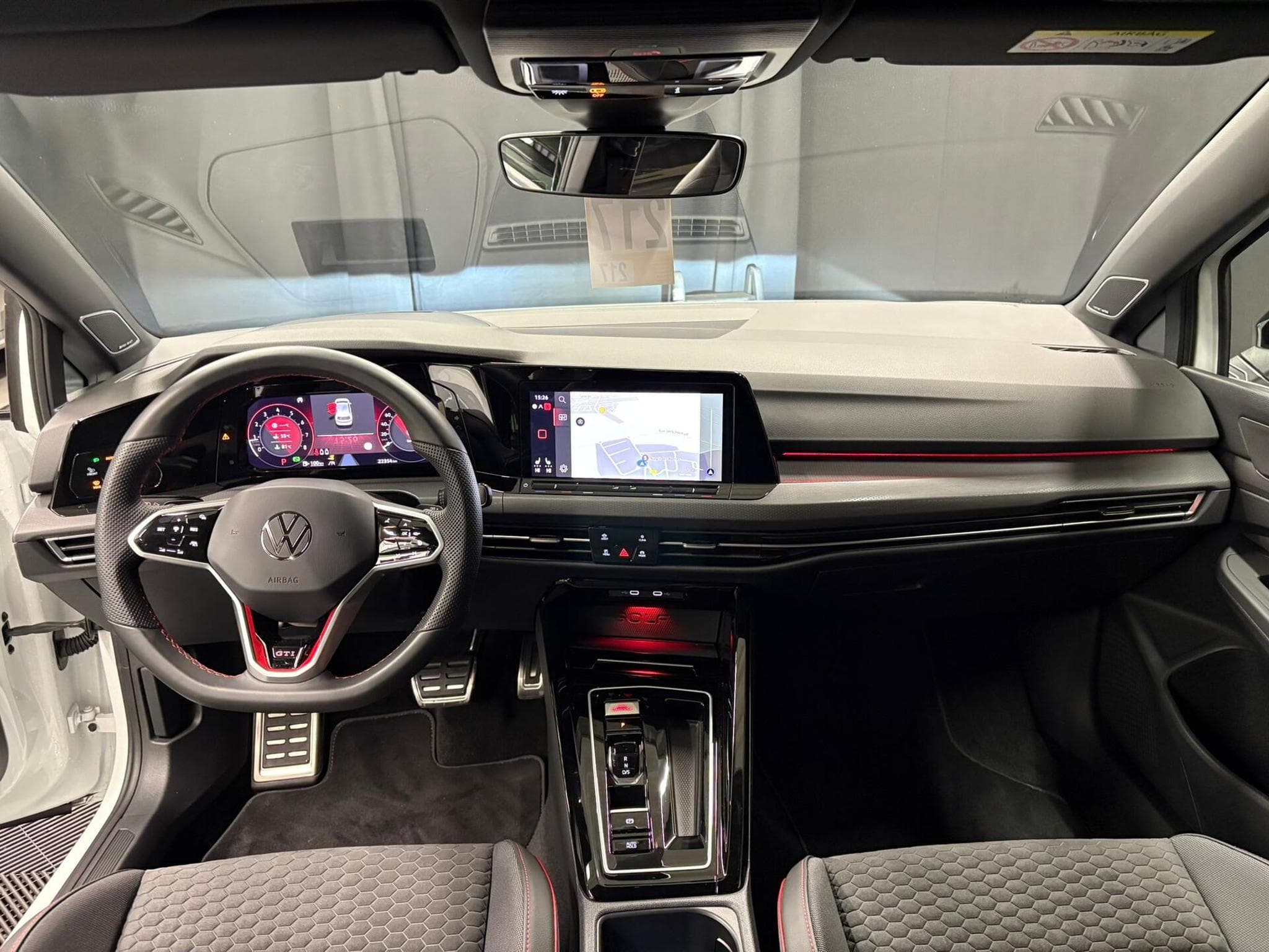 VW Golf GTI Clubsport 300cv DSG7 CAMERA/HUD/Harman Kardon (2023) - Photo 13