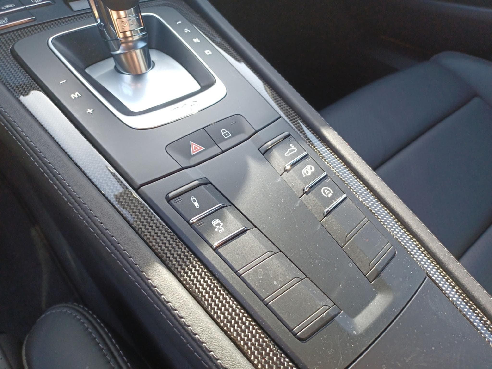 Porsche Cayman 718 S (2023) - Photo 11