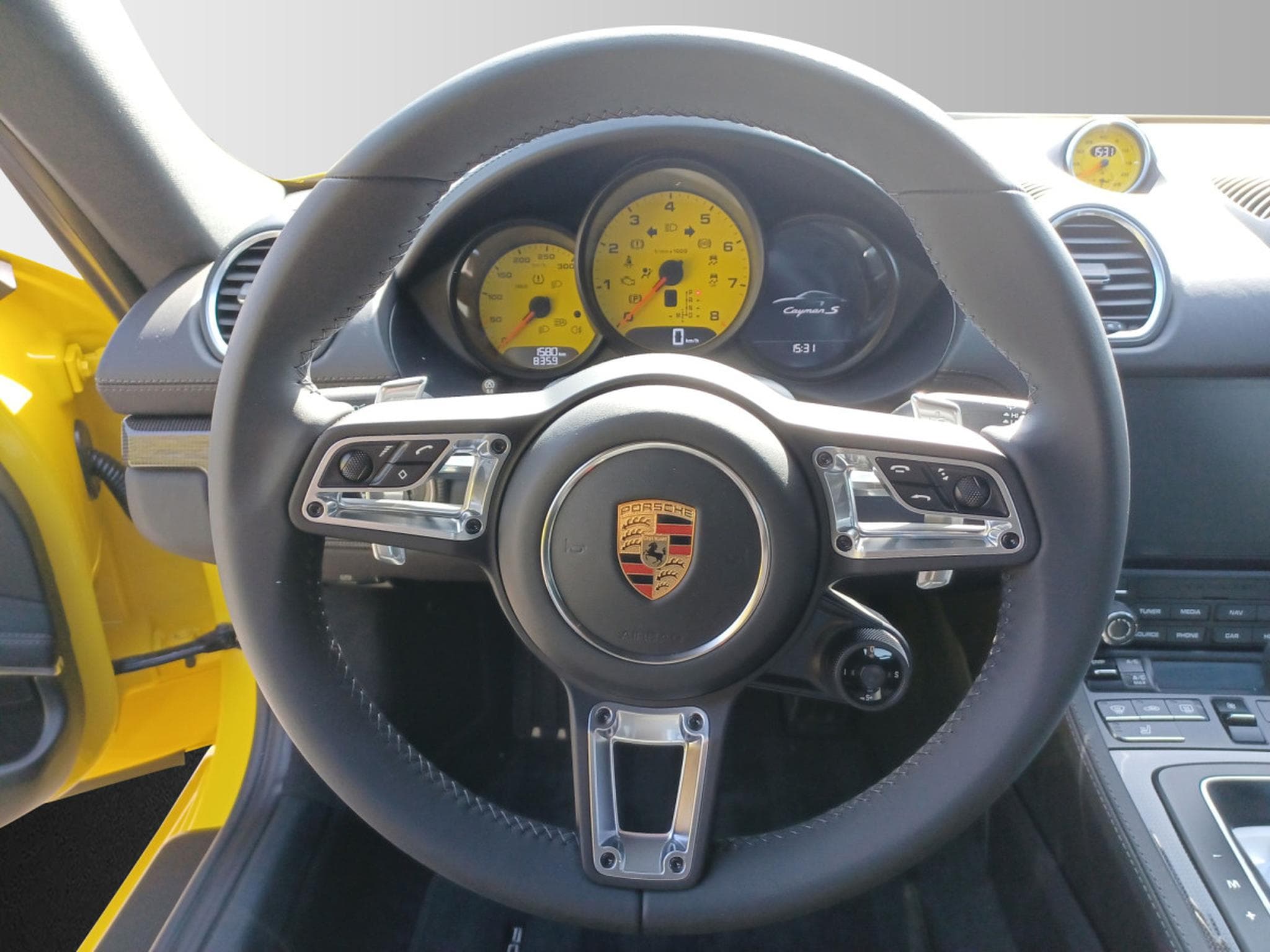 Porsche Cayman 718 S (2023) - Photo 9