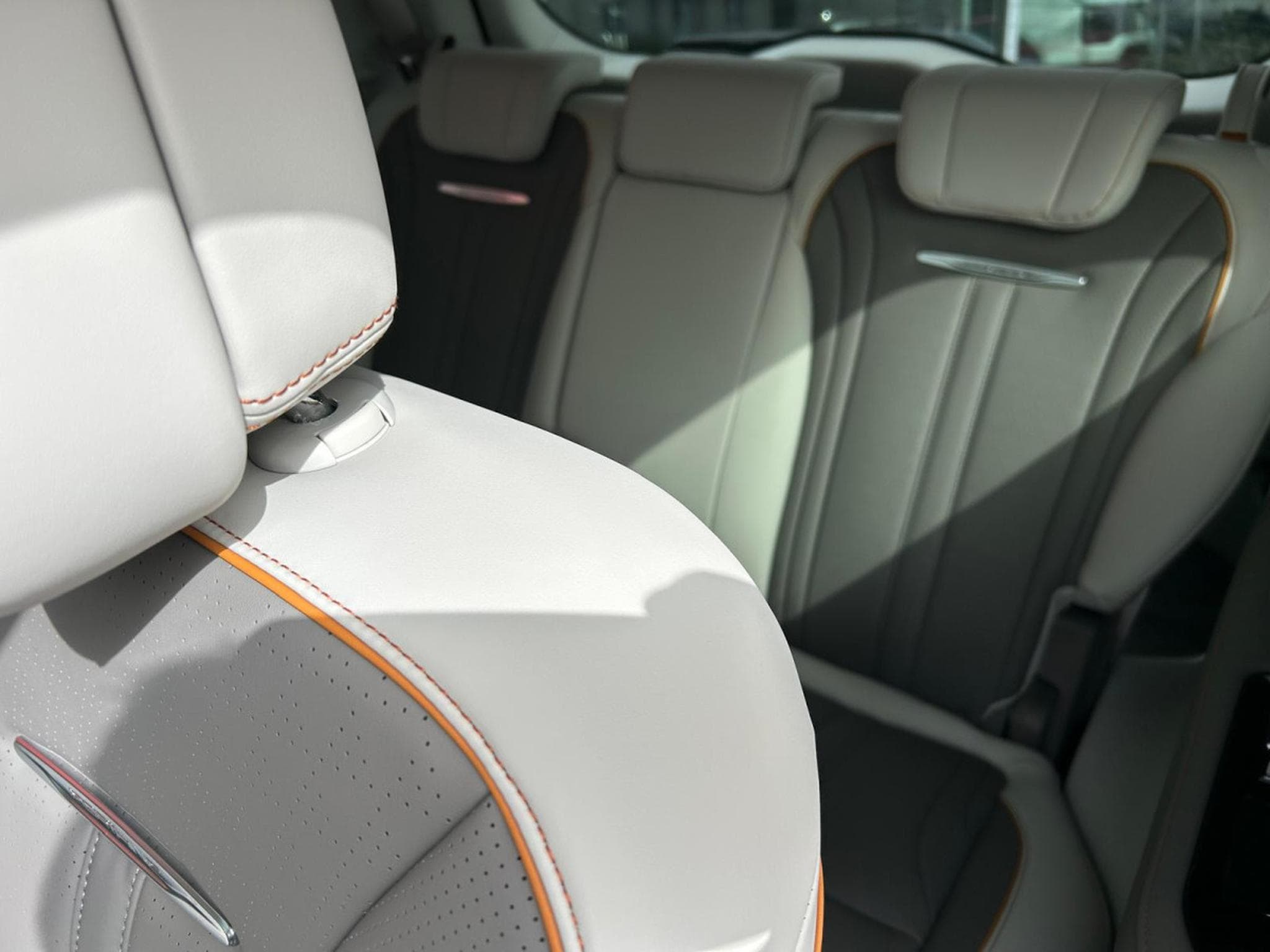 Forthing U-Tour FORTHING 4 U TOUR 7 PLACES (2026) - Photo 10