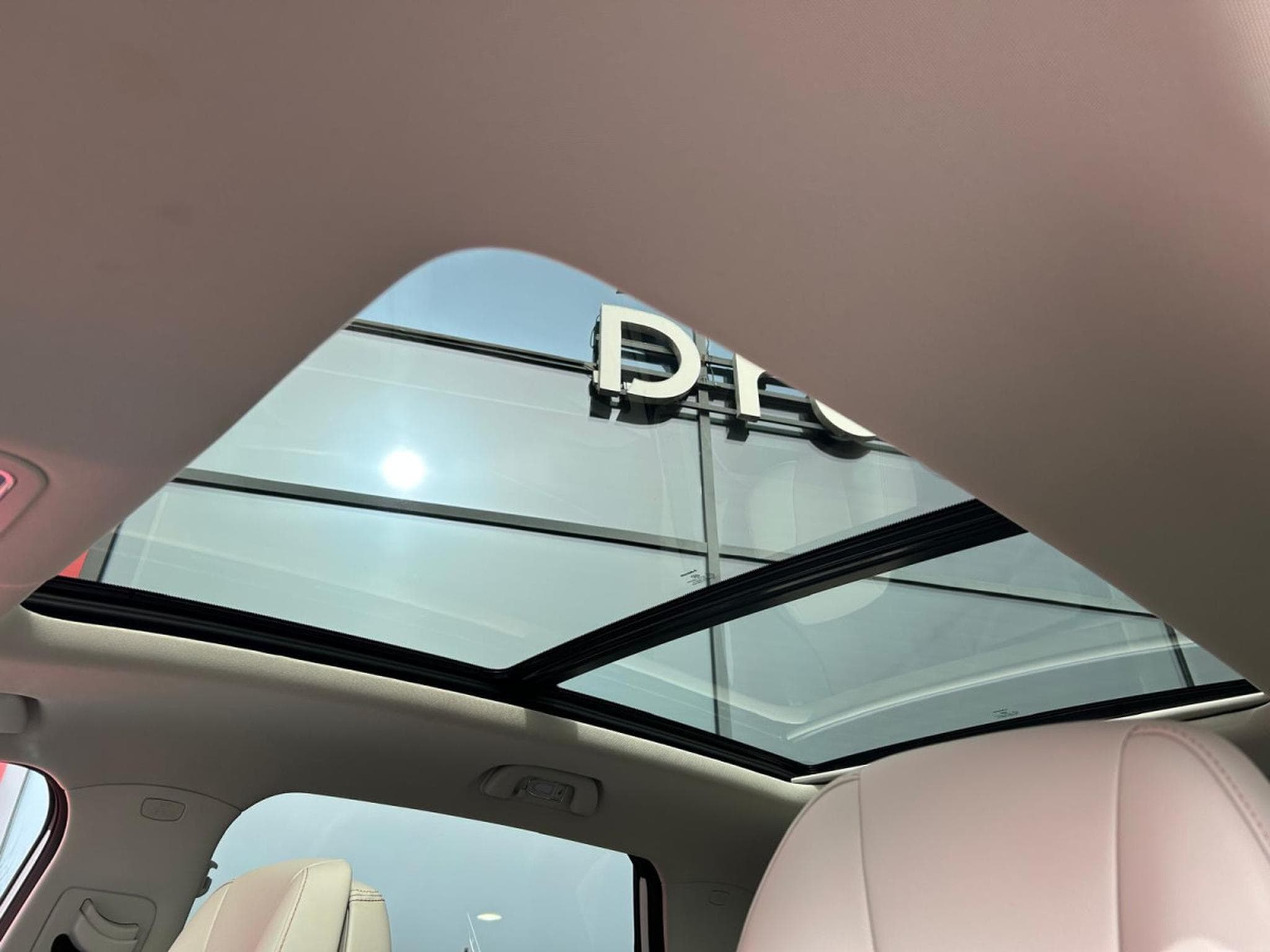 Forthing U-Tour FORTHING 4 U TOUR 7 PLACES (2026) - Photo 12