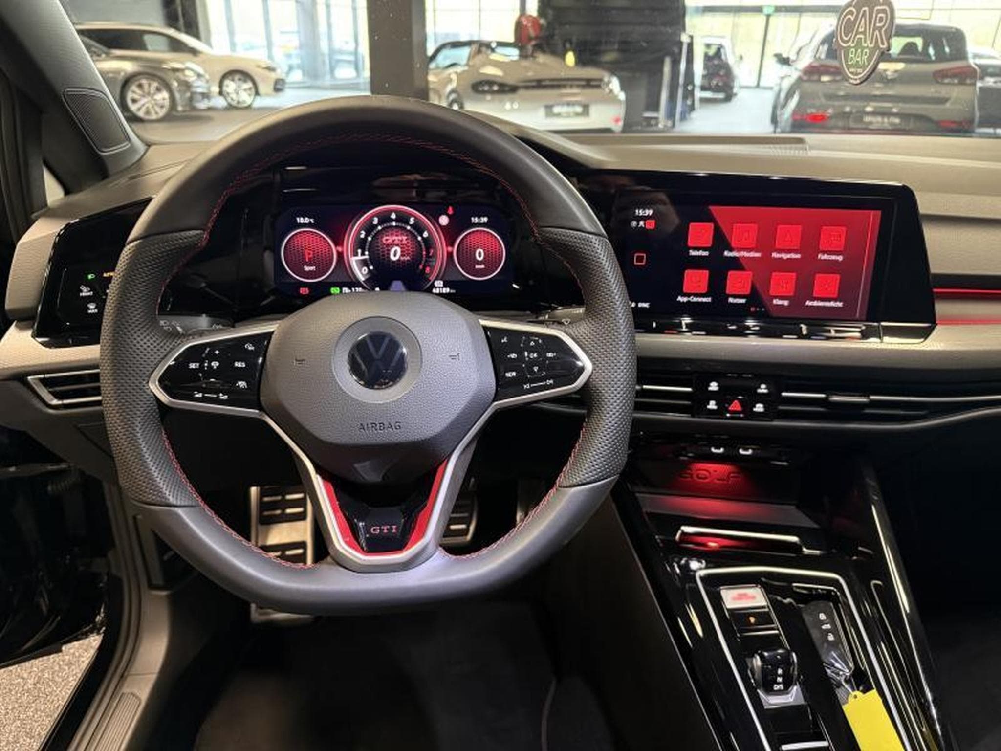 VW Golf VIII GTI Clubsport (2022) - Photo 11