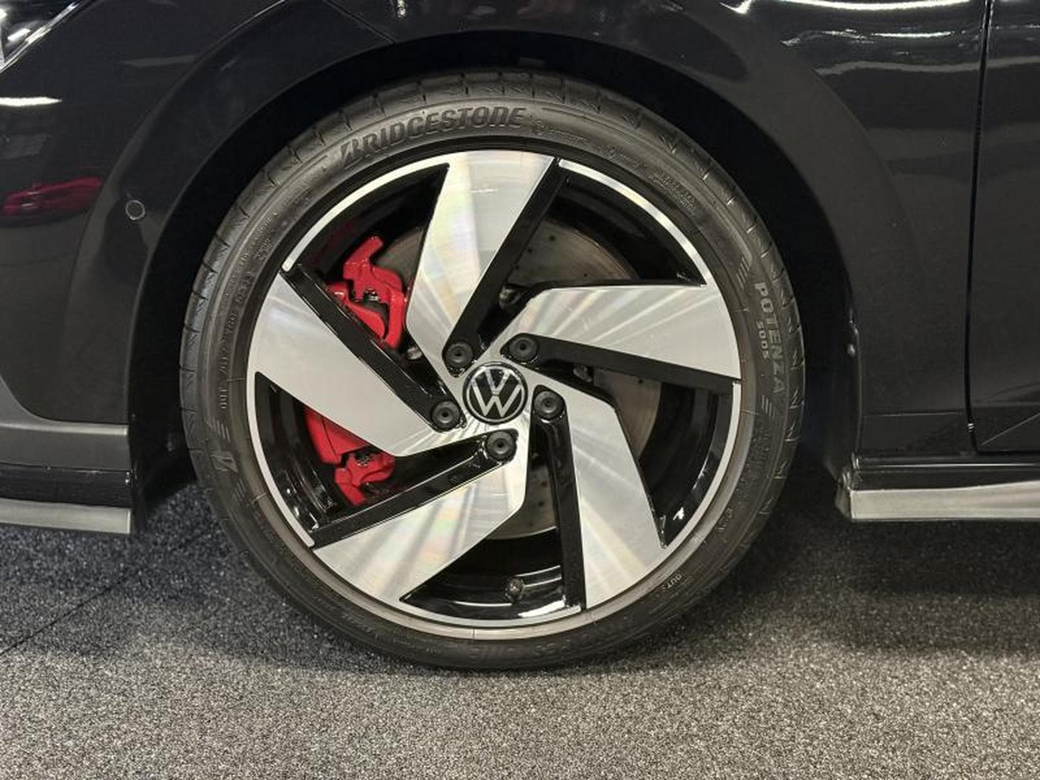 VW Golf VIII GTI Clubsport (2022) - Photo 4