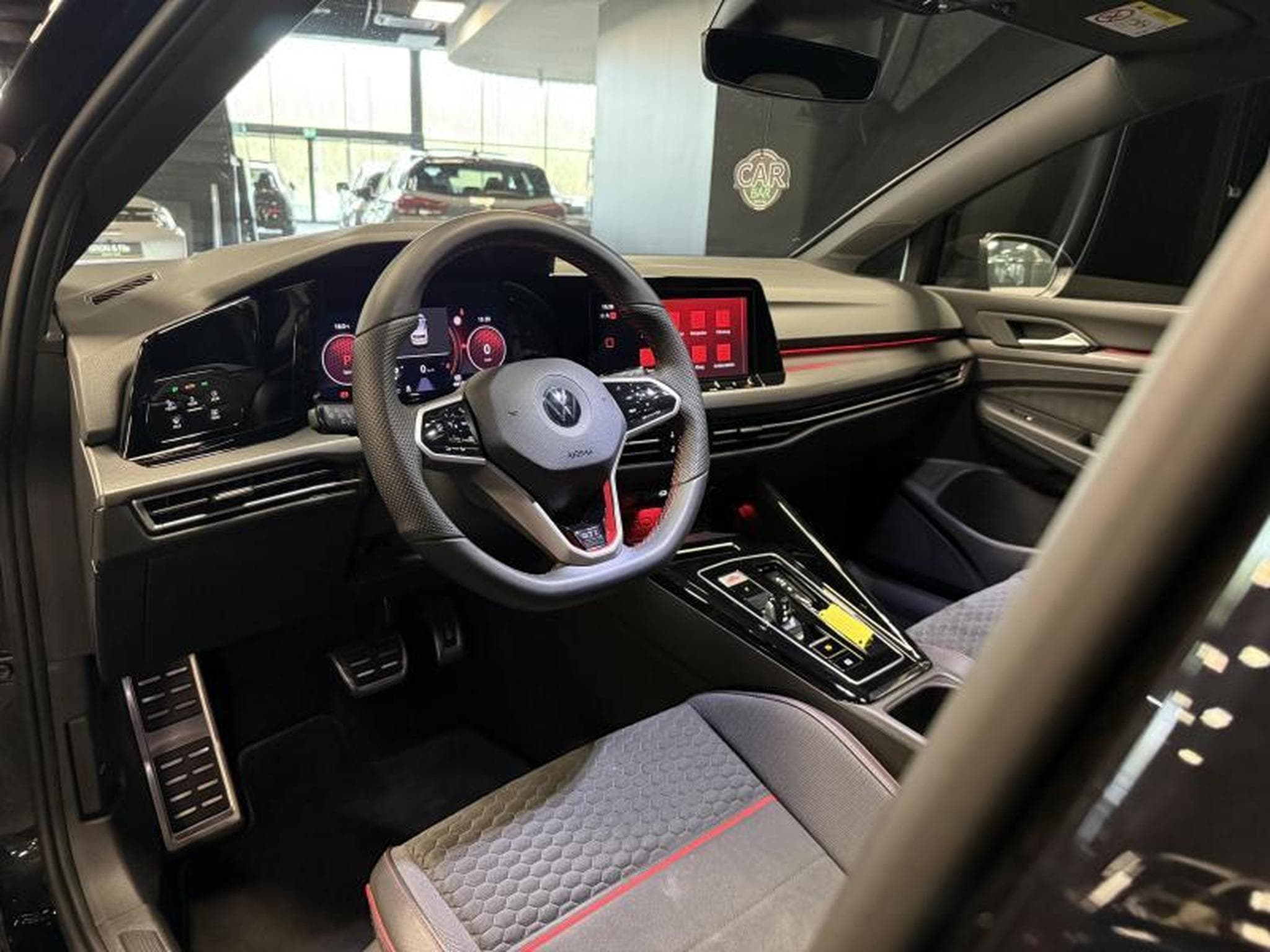 VW Golf VIII GTI Clubsport (2022) - Photo 8