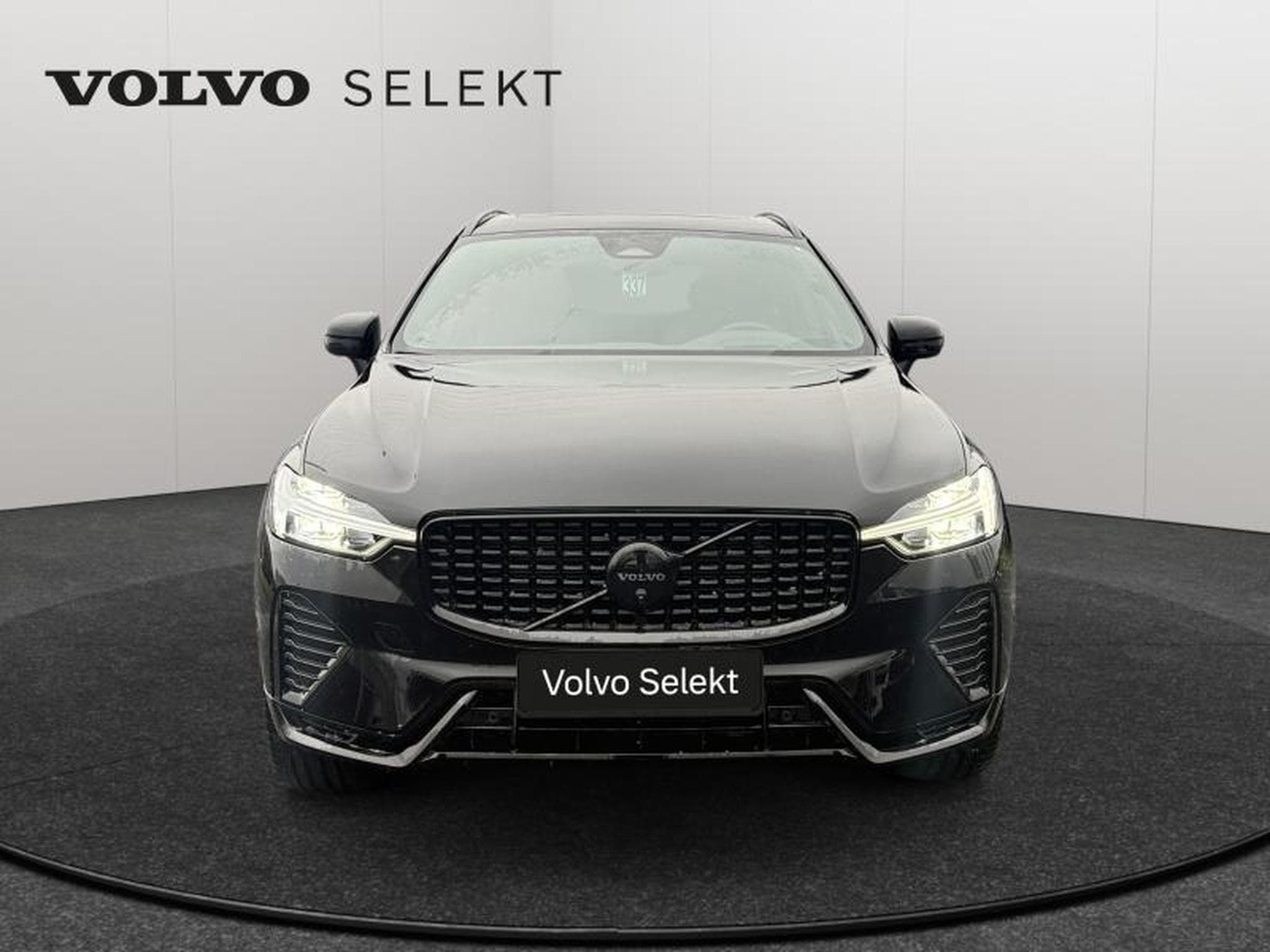 Volvo XC60 B5 Black Edition Plus / Essence (2025) - Photo 9