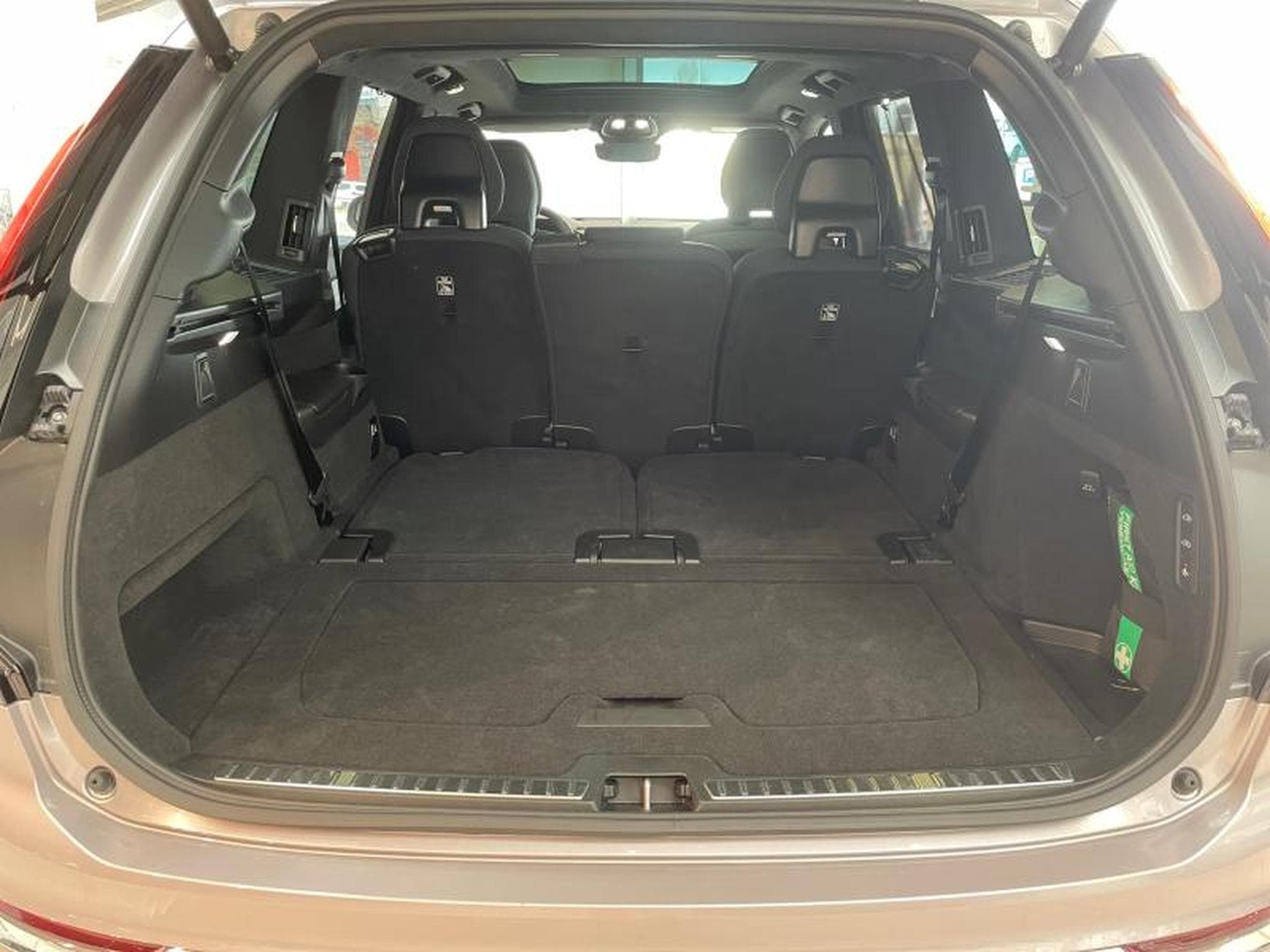 Volvo XC90 Ultra Bright 7 PLACES (2025) - Photo 19