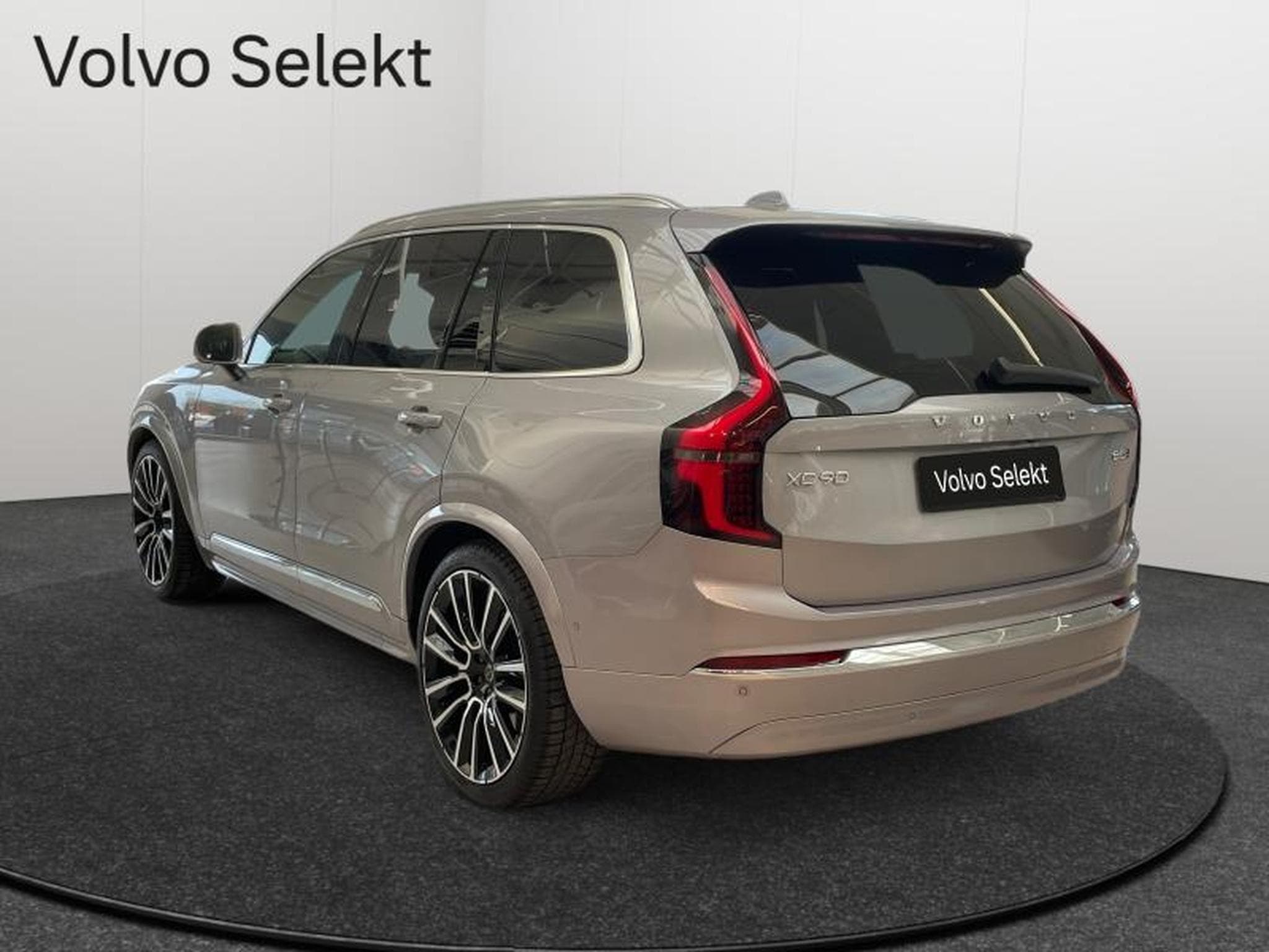 Volvo XC90 Ultra Bright 7 PLACES (2025) - Photo 3
