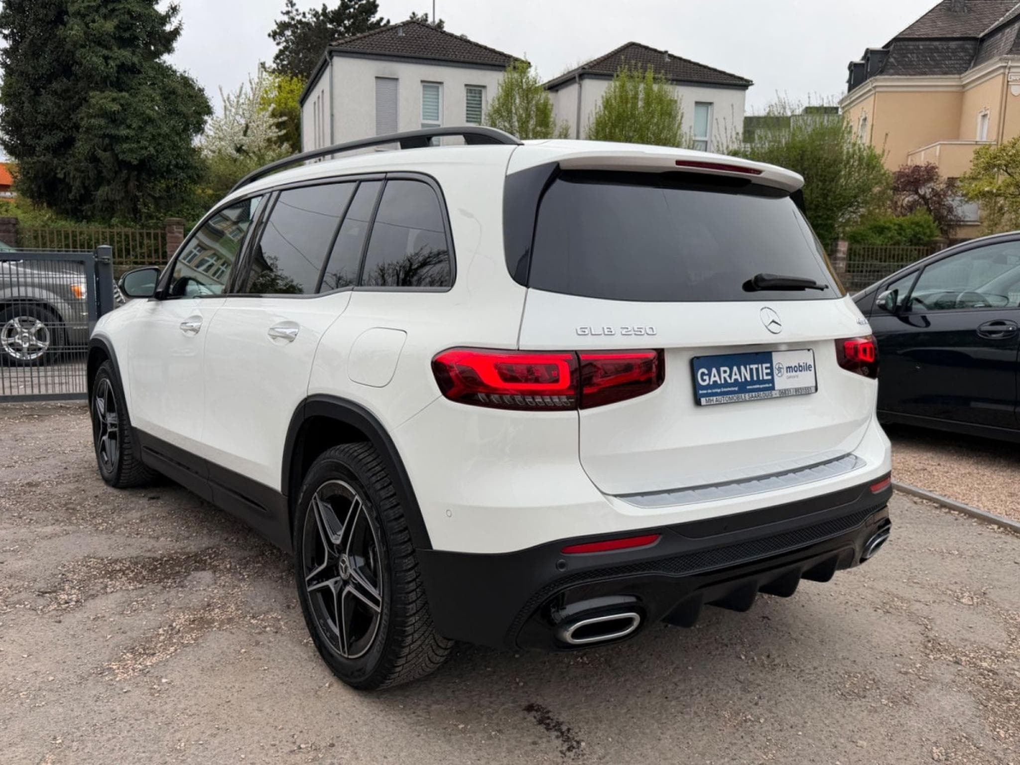 Mercedes GLB 250 4Matic AMG Line / Panoramaschiebedach / (2020) - Foto 4