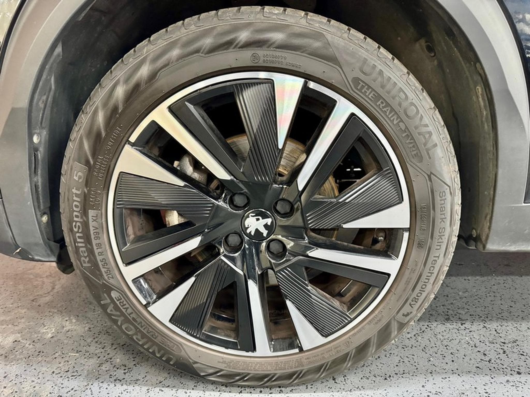 Peugeot 2008 2008 1.5 BlueHdi 131cv Auto GT (2023) - Photo 3