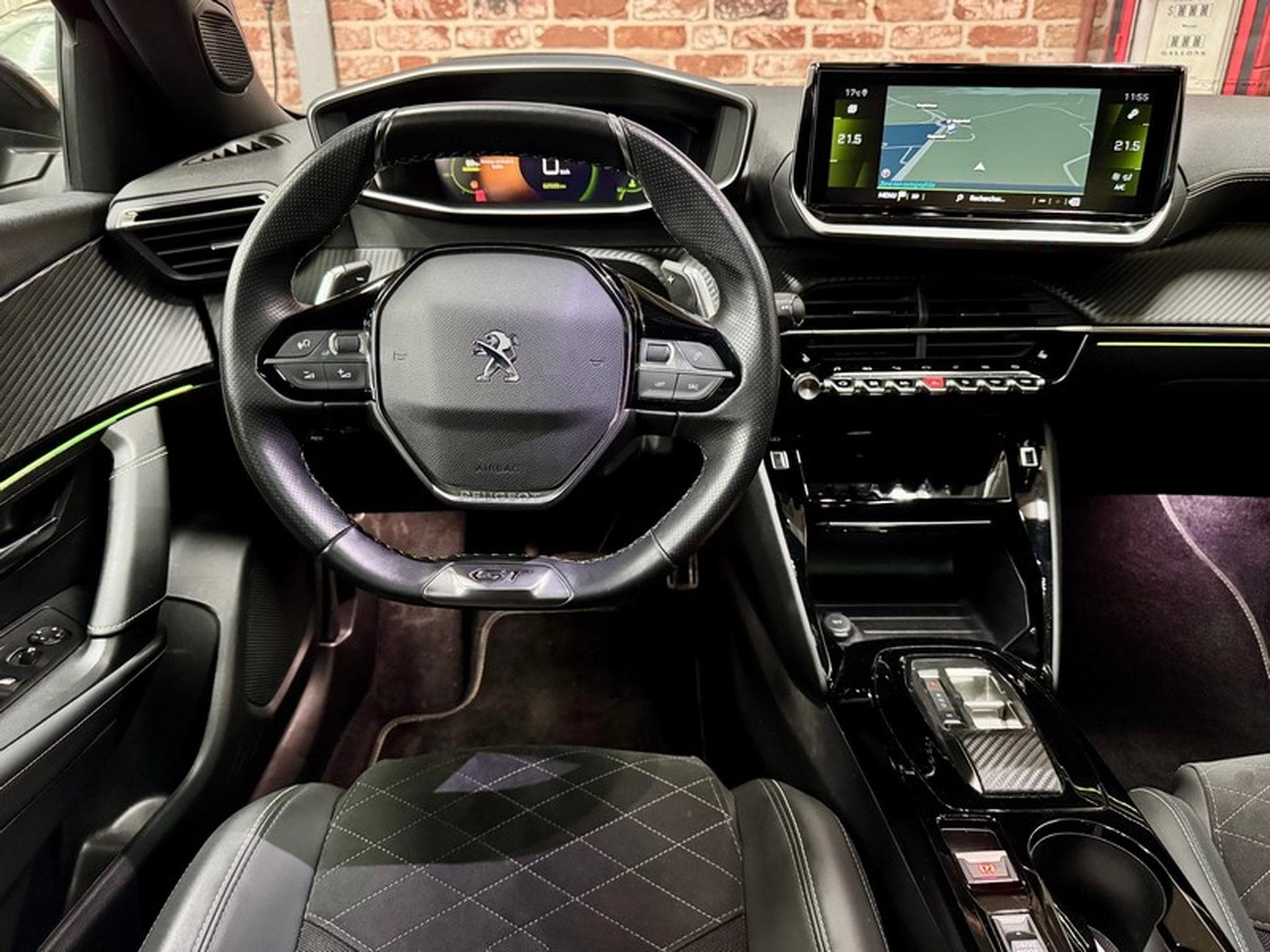 Peugeot 2008 2008 1.5 BlueHdi 131cv Auto GT (2023) - Photo 4