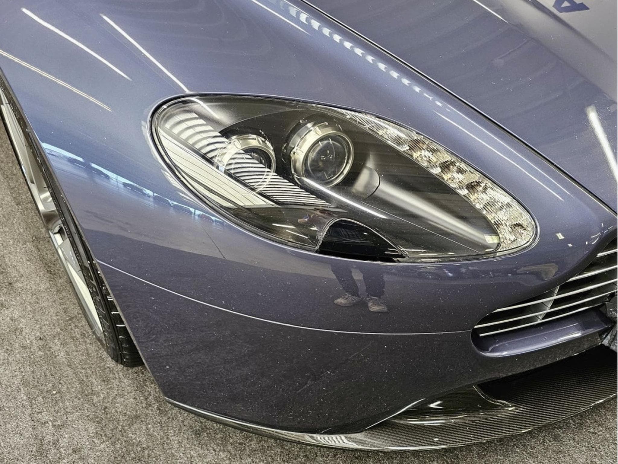 Aston-Martin V8 Vantage CARBON EUROPA CUIR NAVI (2011) - Foto 7