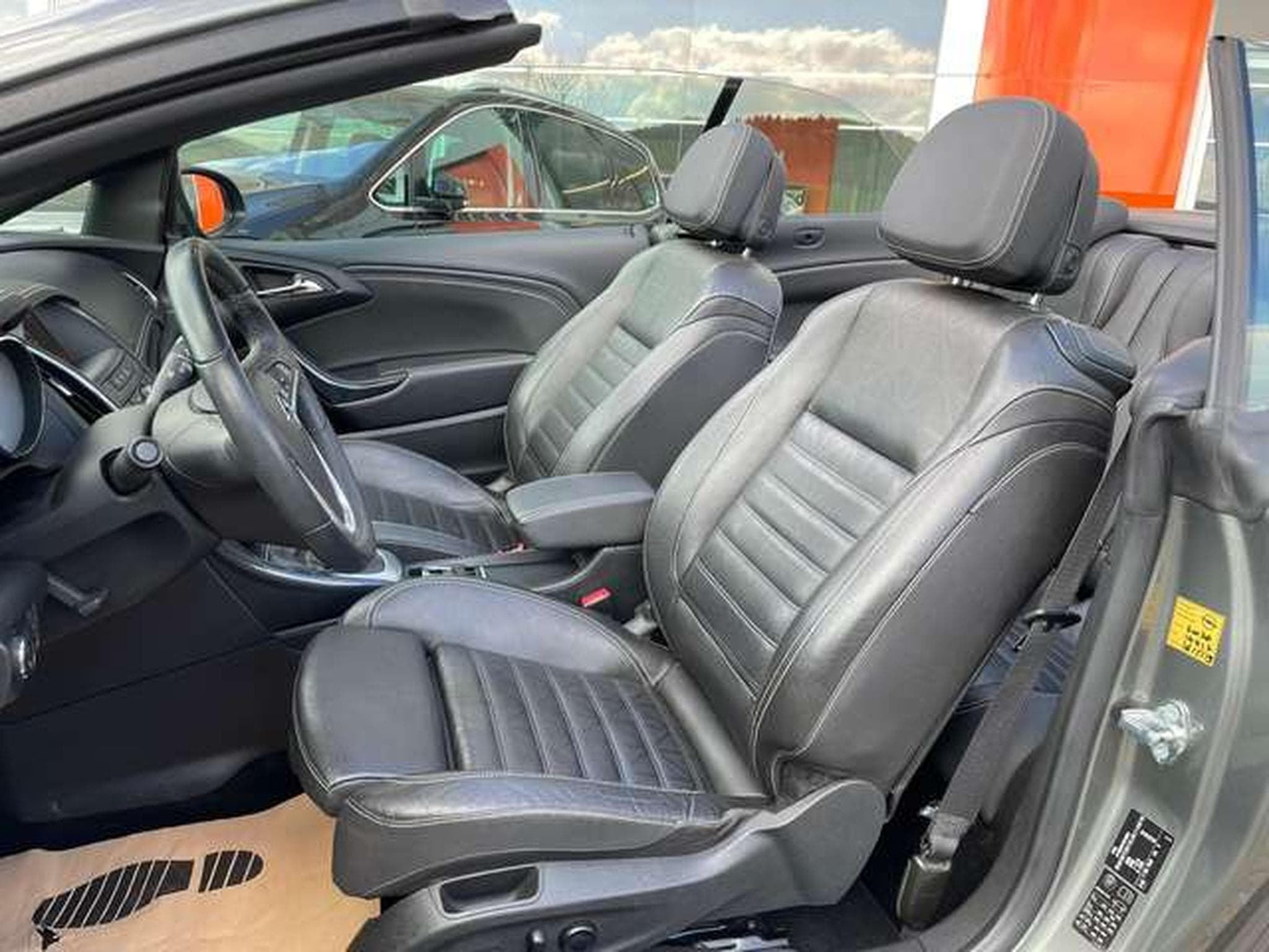Opel Cascada Cabriolet2.0 D EcoFlex-JUSQU'A 48 MOIS DE GARANTIE (2018) - Photo 16