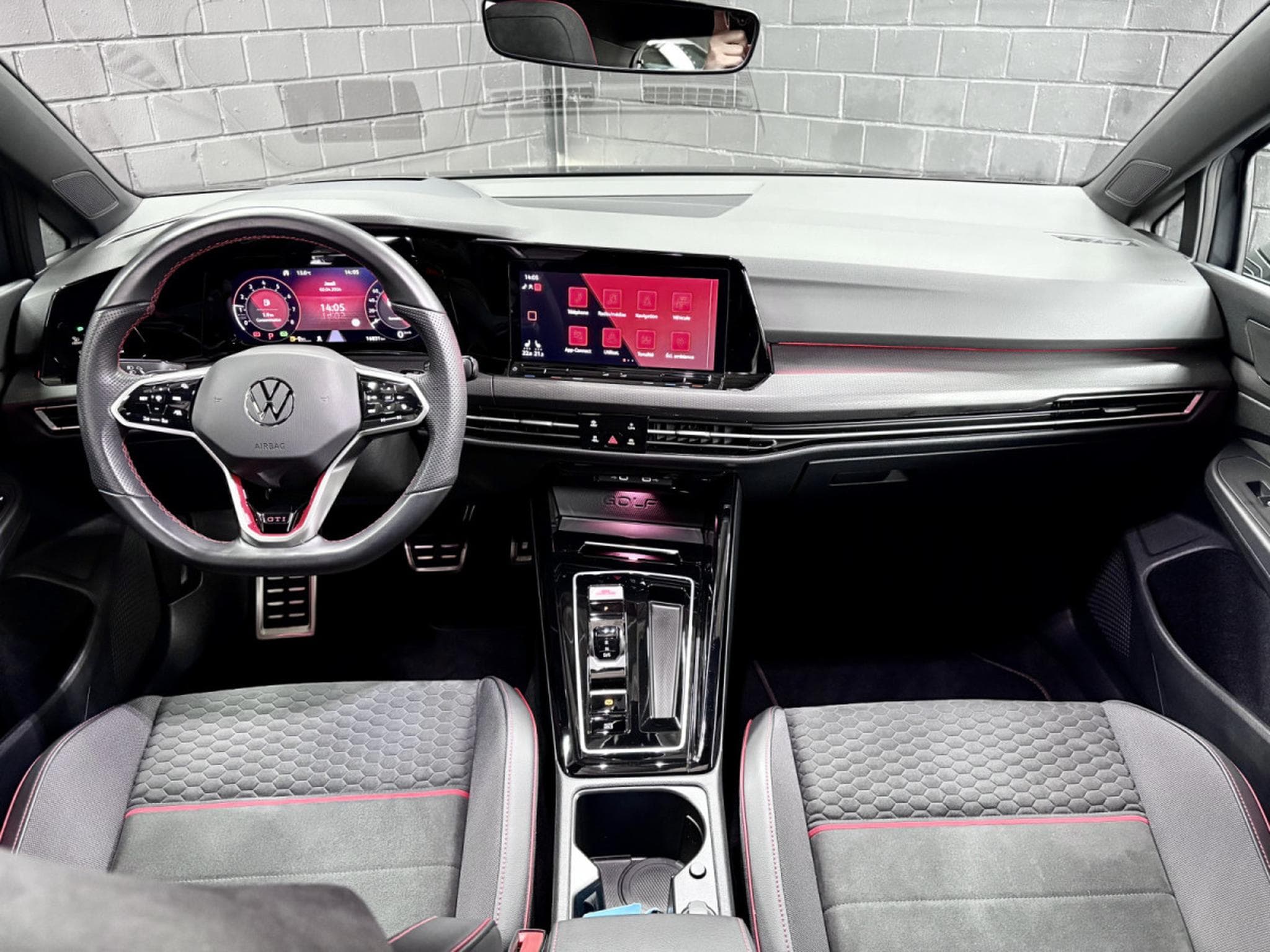 VW Golf GTI Clubsport 2.0 TSI 300 CV DSG7 *MATRIX* *DCC* *PANO* (2024) - Foto 8