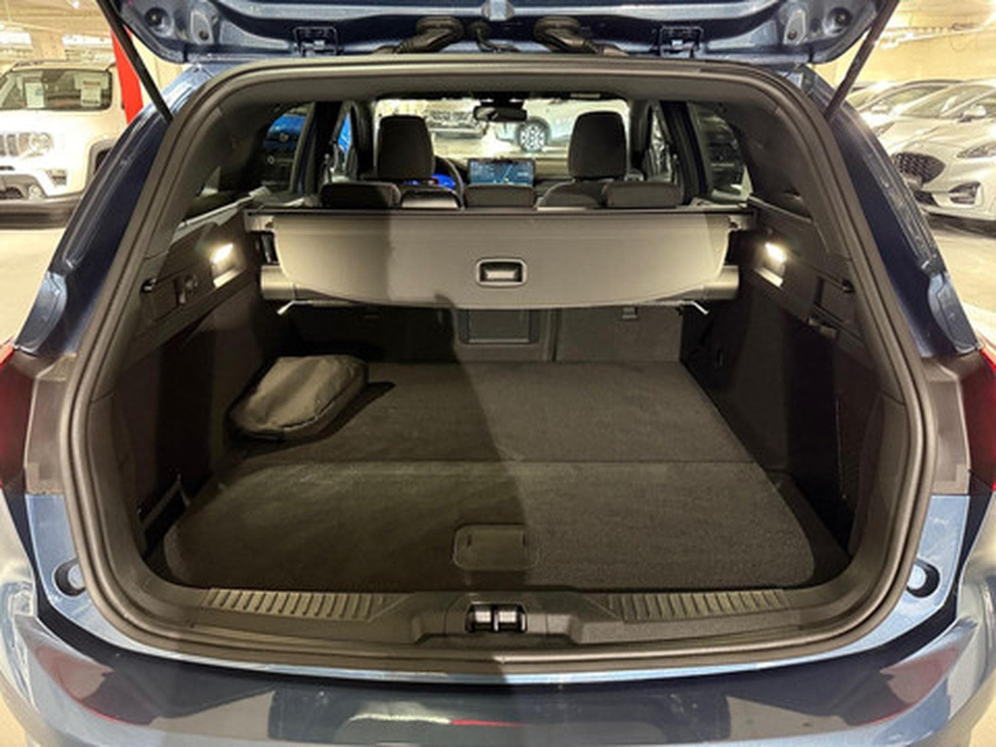 Ford Focus Clipper 1.0i EcoBoost MHEV 92kW ST-Line X (2026) - Foto 12