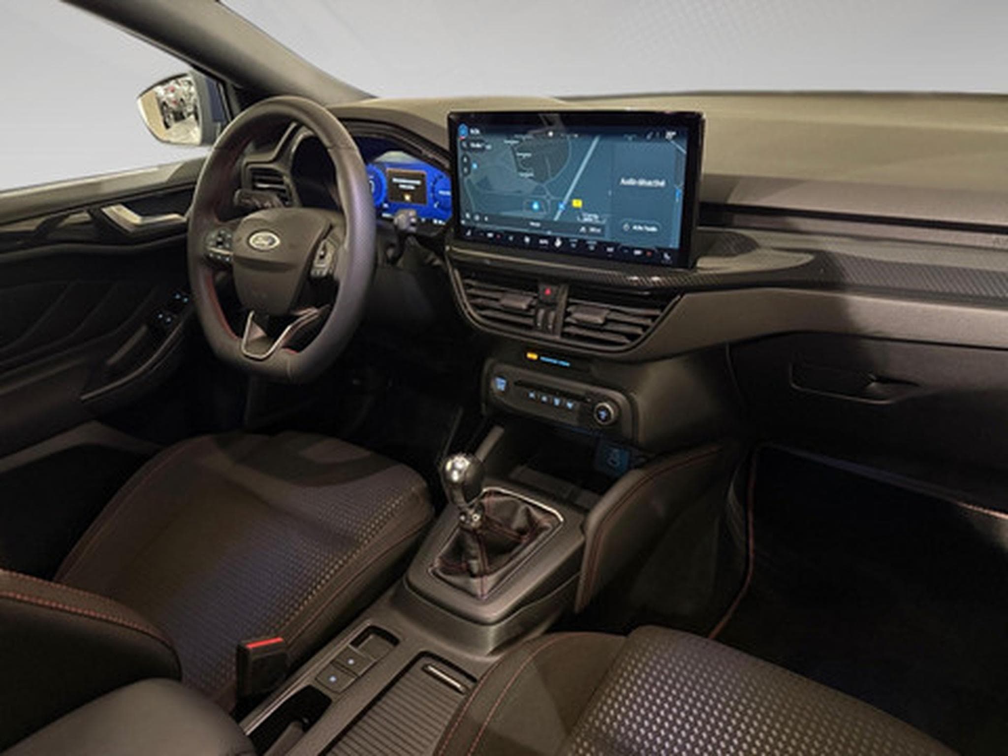 Ford Focus Clipper 1.0i EcoBoost MHEV 92kW ST-Line X (2026) - Foto 7