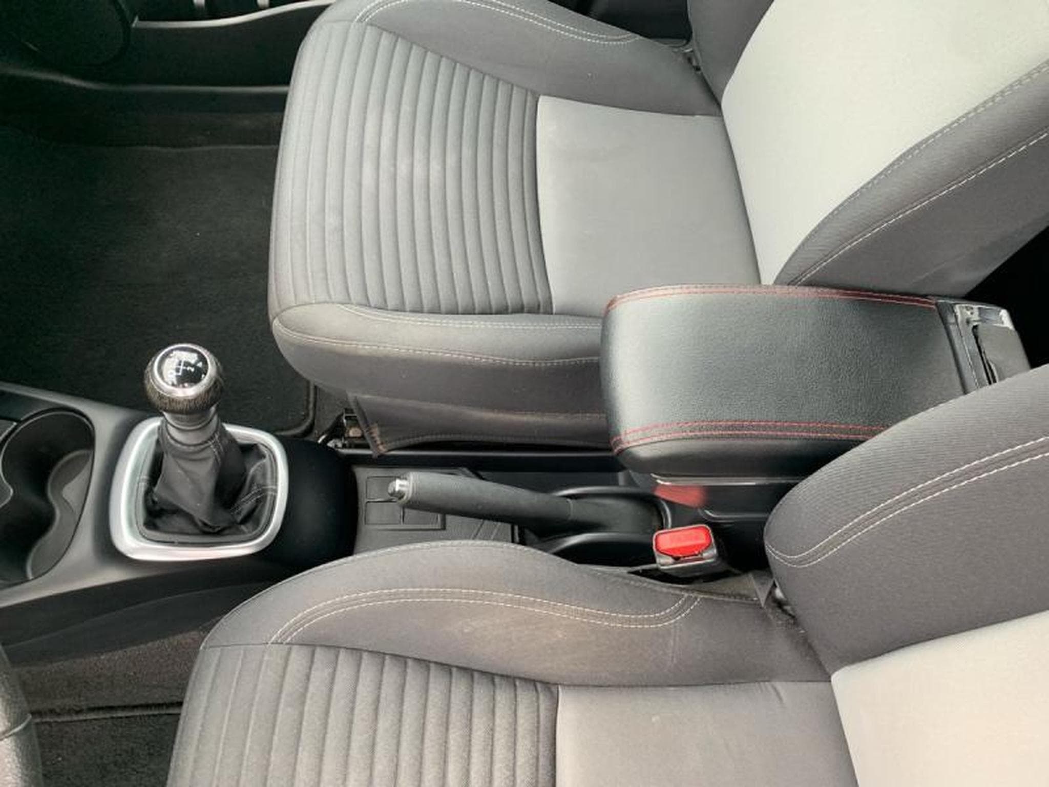 Toyota Yaris Yaris (2020) - Foto 19