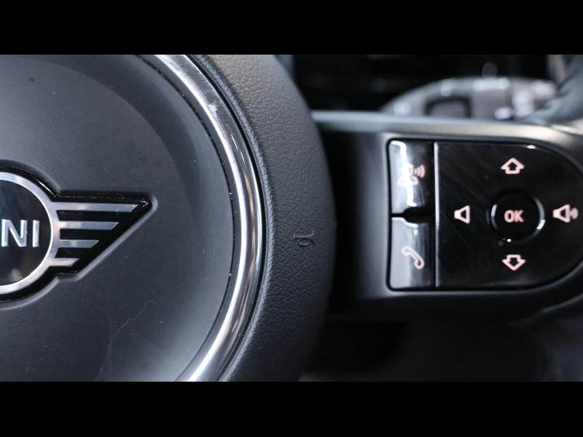 MINI Cooper 1.6 136 Hatch 5 portes Steptronic (2024) - Foto 17