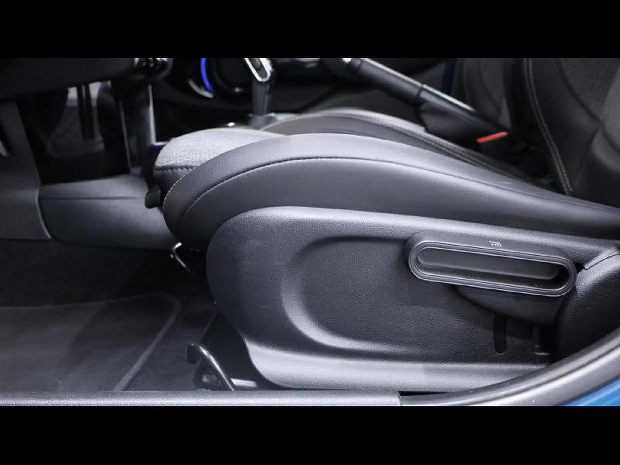 MINI Cooper 1.6 136 Hatch 5 portes Steptronic (2024) - Foto 25