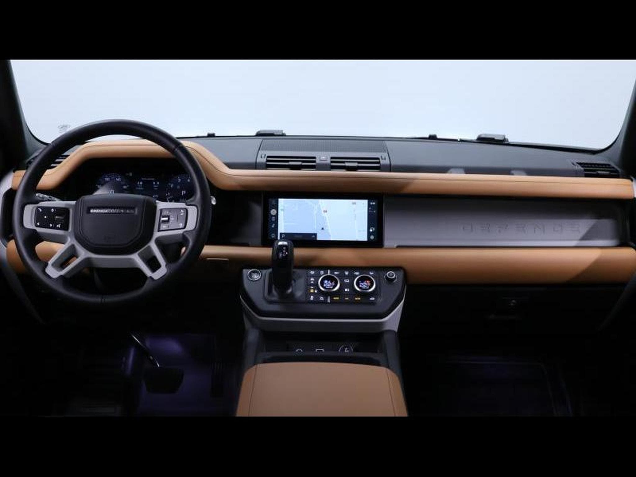 Land-Rover Defender 90 P400 X-Dynamic (2022) - Photo 14