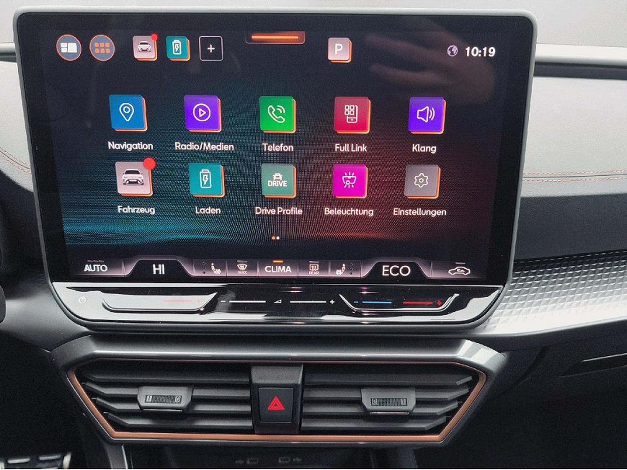 Cupra Leon (2025) - Photo 13