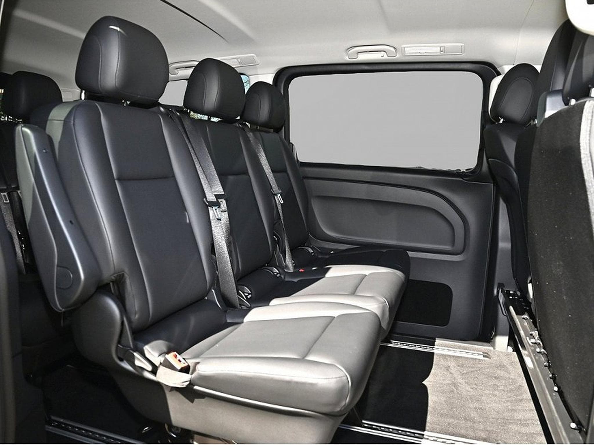 Mercedes Vito (2026) - Photo 4