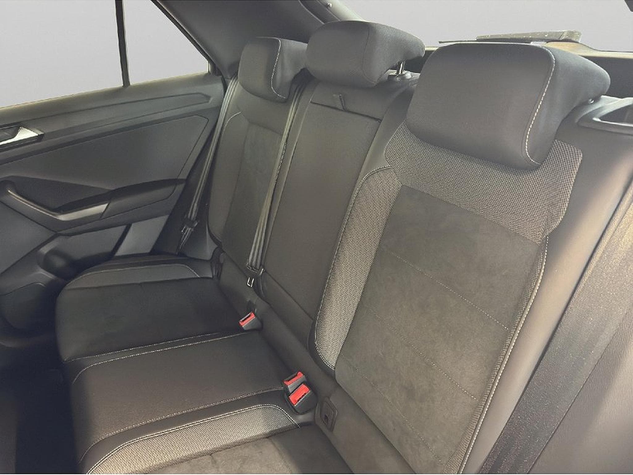 VW T-Roc (2025) - Photo 11