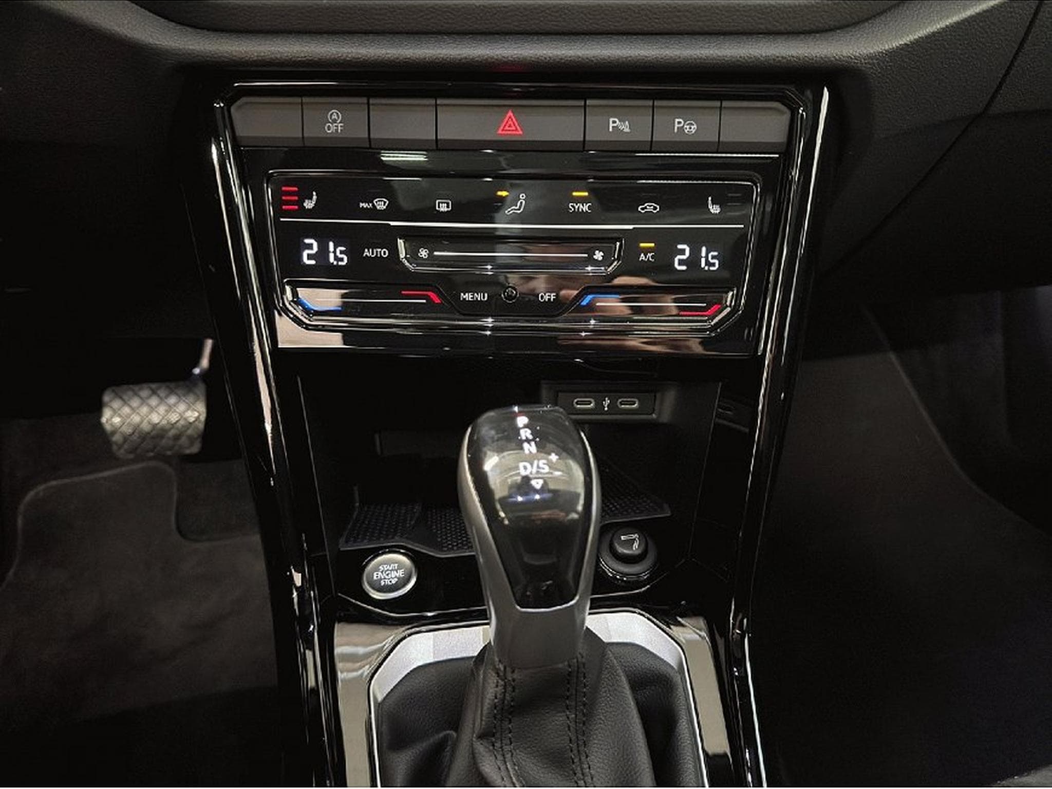 VW T-Roc (2025) - Photo 14