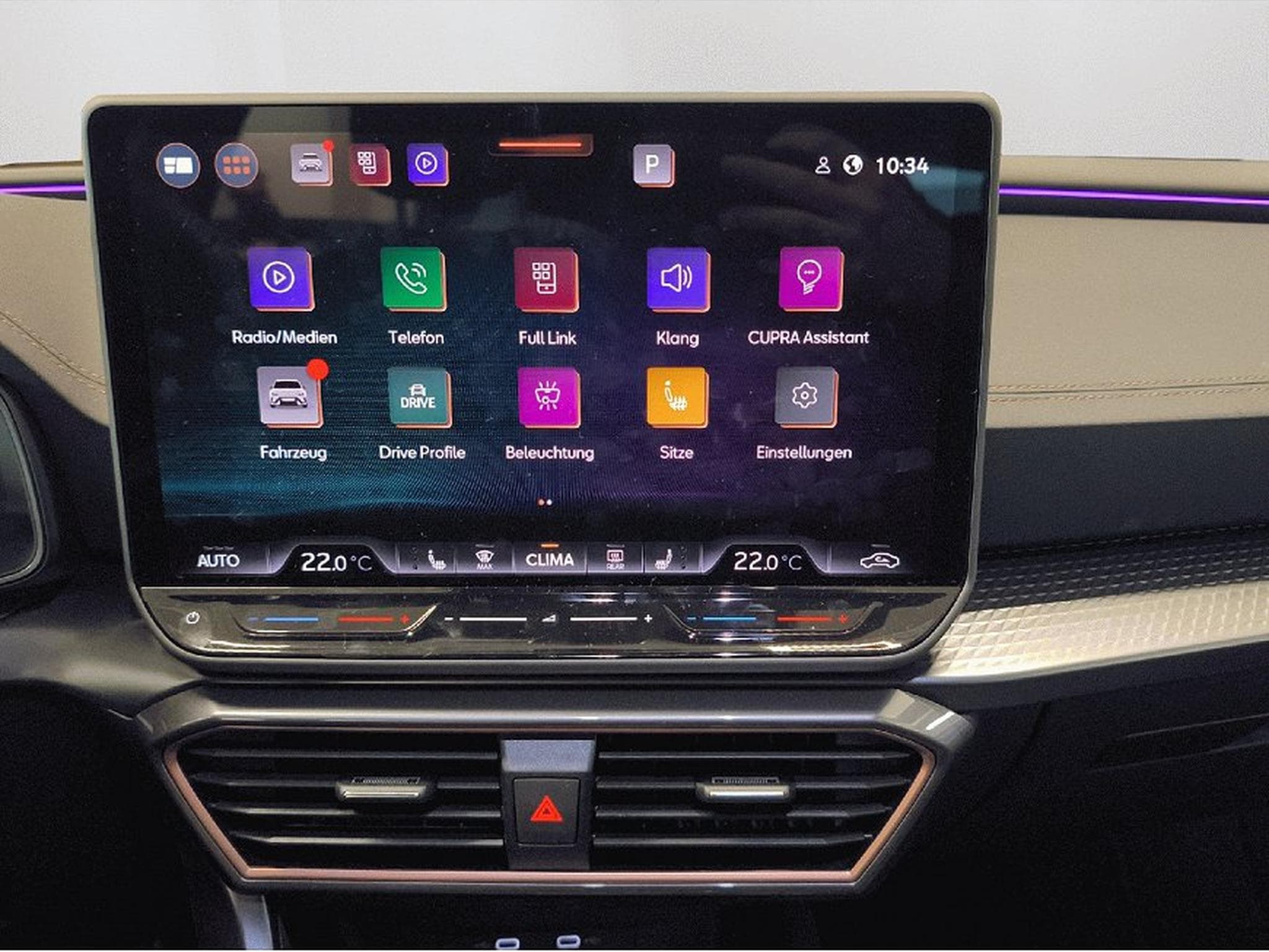 Cupra Leon (2025) - Photo 13